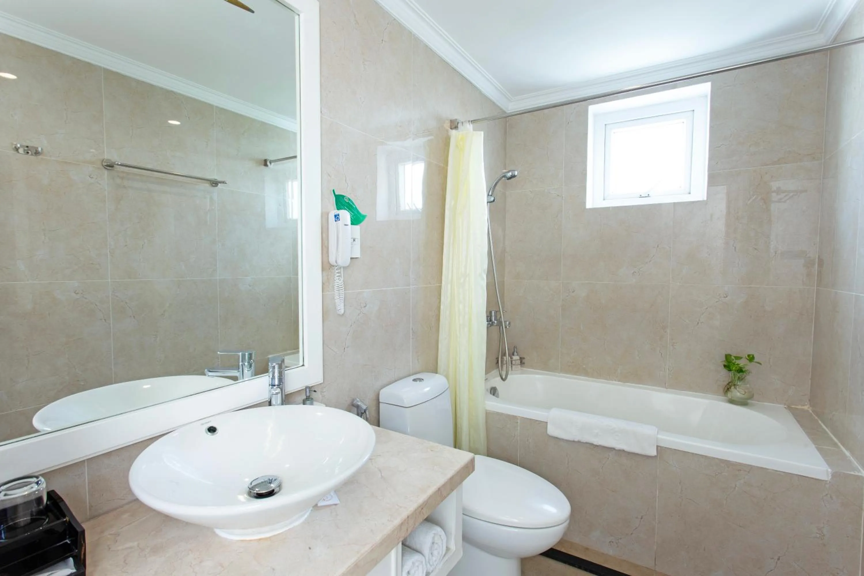 Bathroom in Sea Phoenix Hotel Da Nang