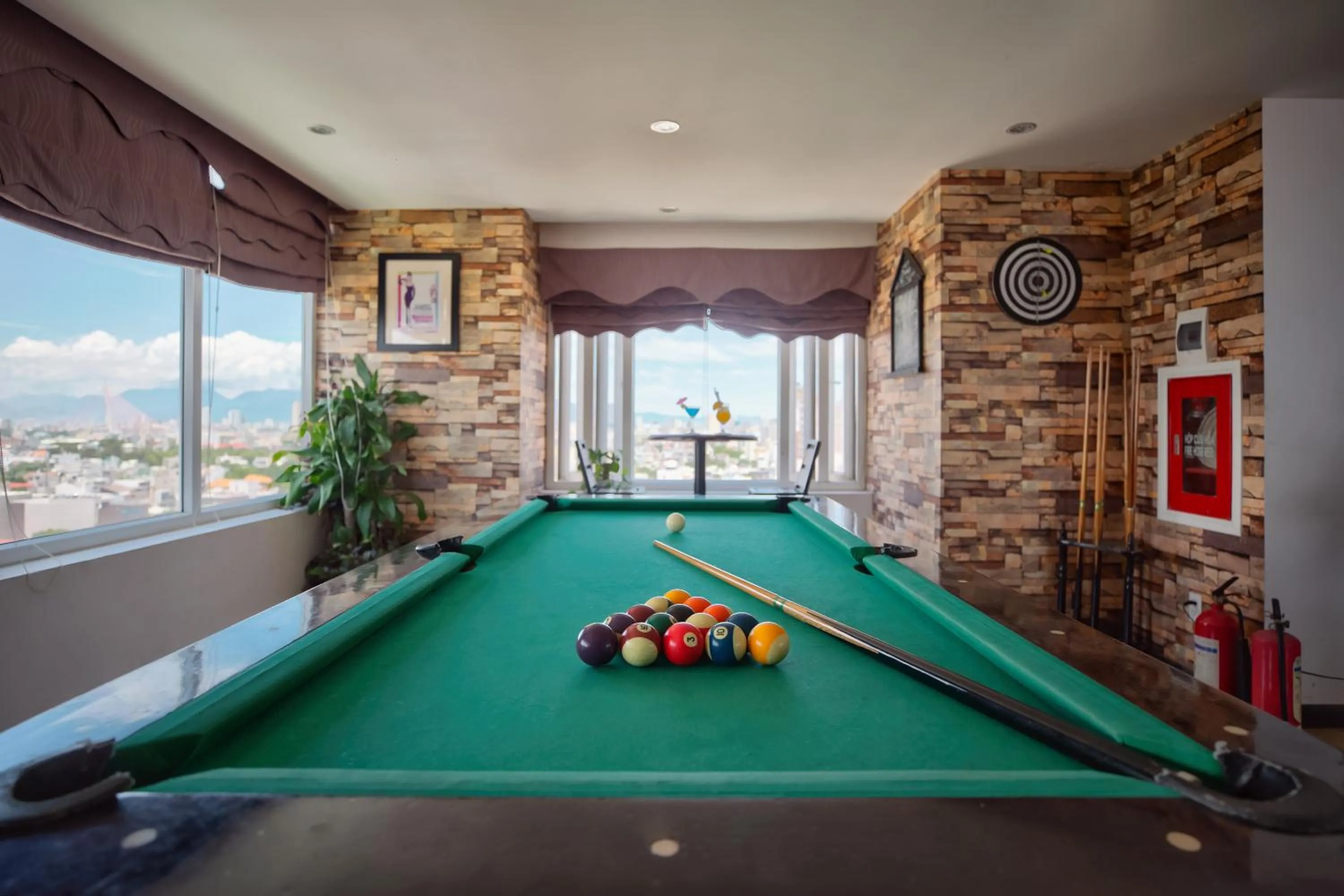 Billiard in Sea Phoenix Hotel Da Nang