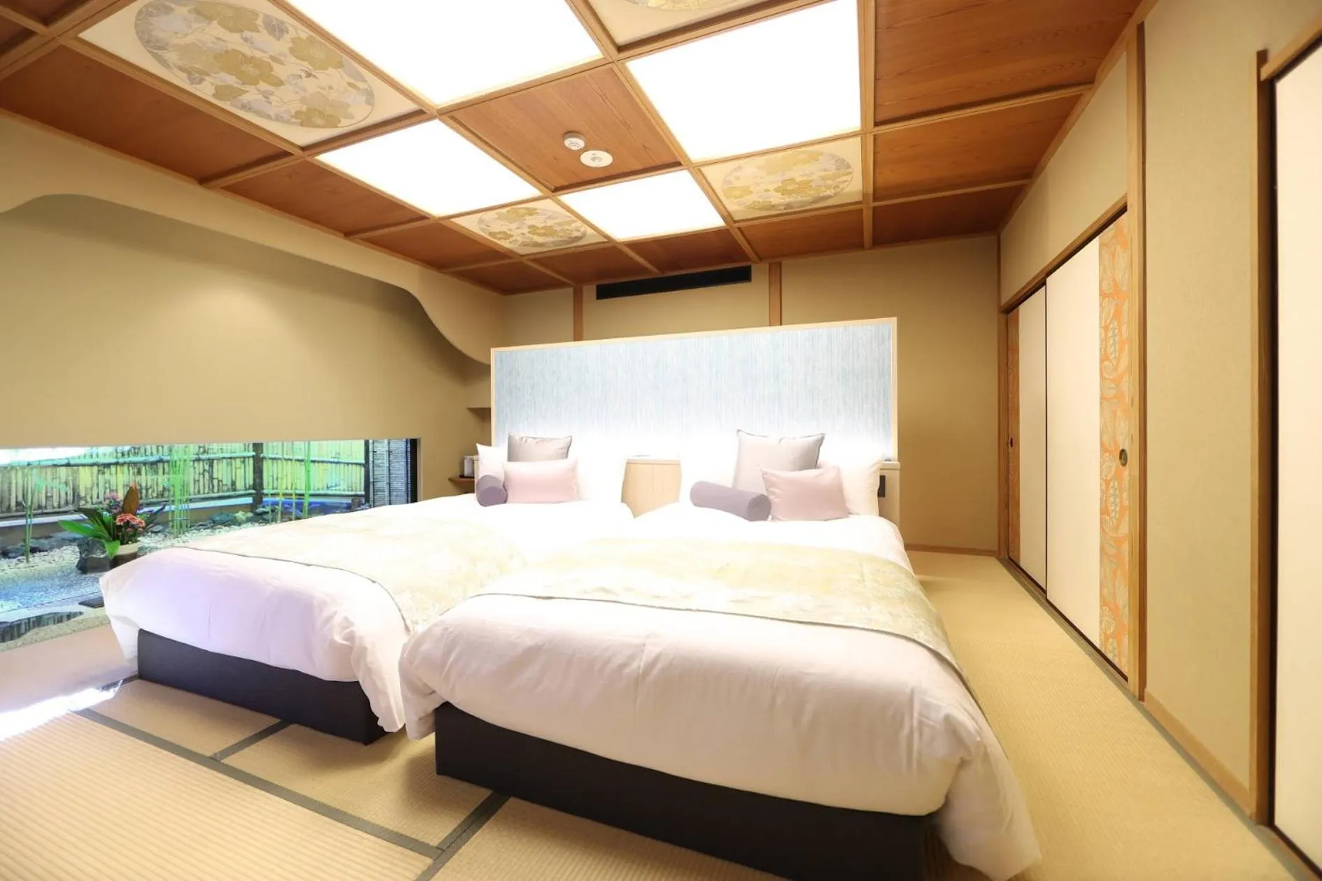 Bed in ABBA Resorts Izu - Zagyosoh