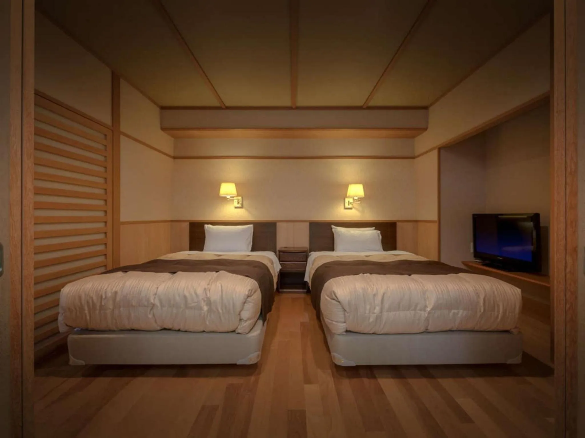 Photo of the whole room, Bed in Harumiya Ryokan
