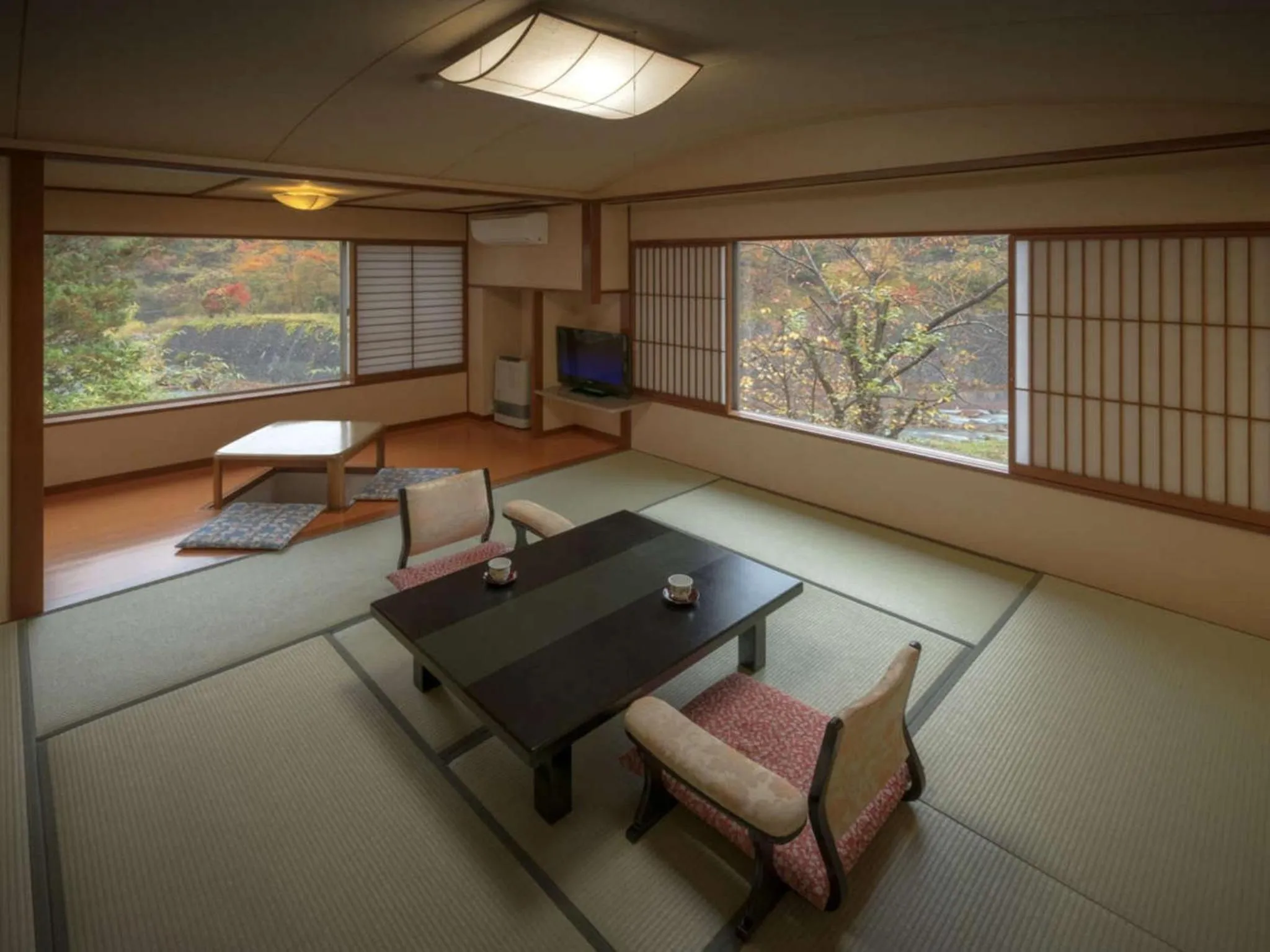 Photo of the whole room in Harumiya Ryokan