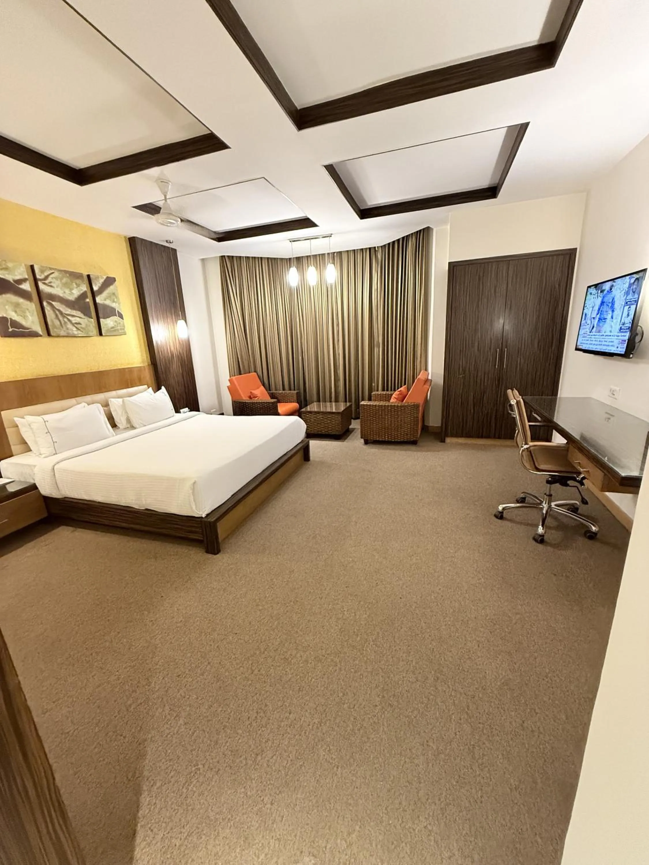 Bed in Cenneys Gateway - Pride of Salem