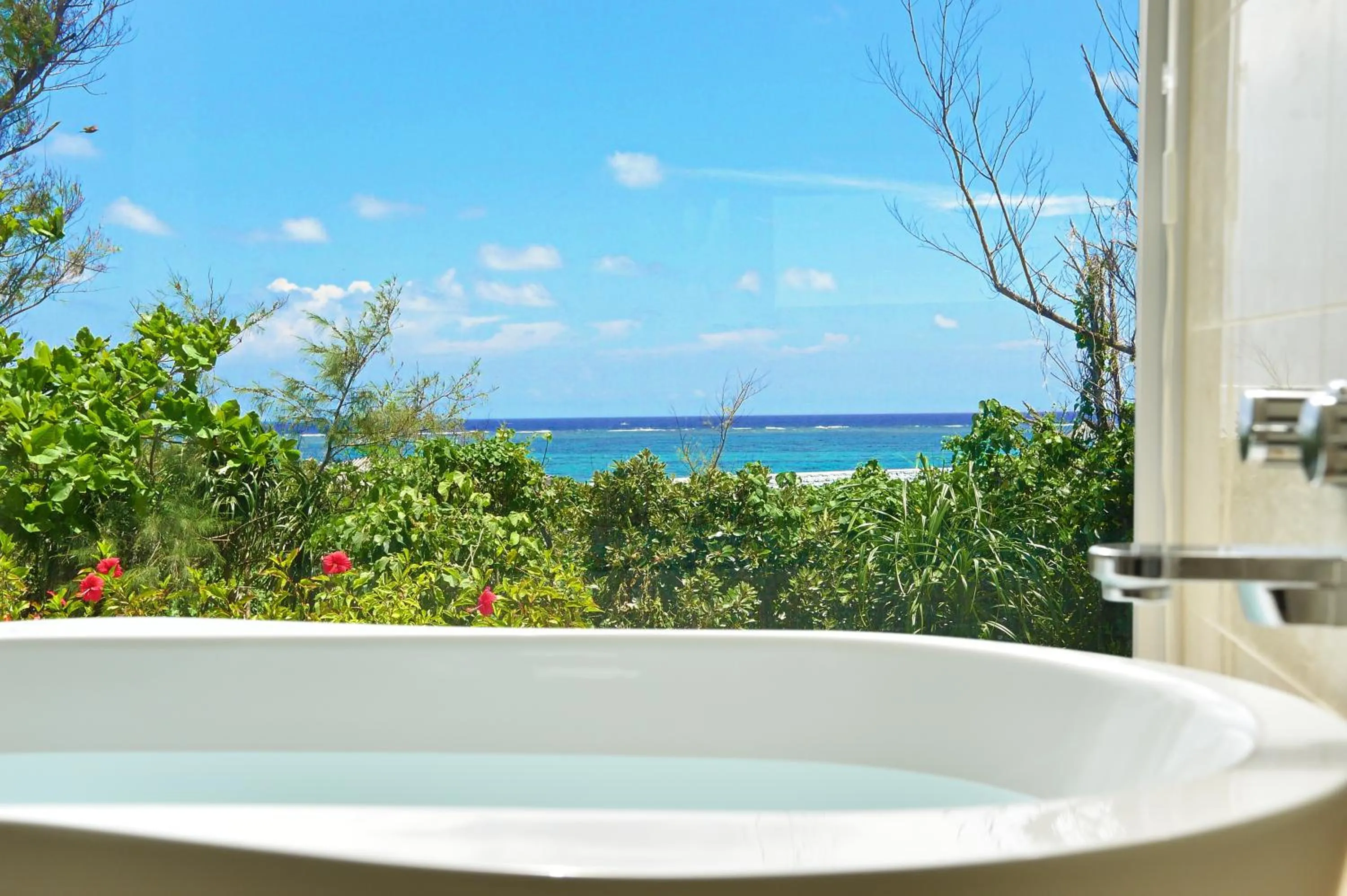 Sea view in Feliz Villa Suite Miyakojima Ueno