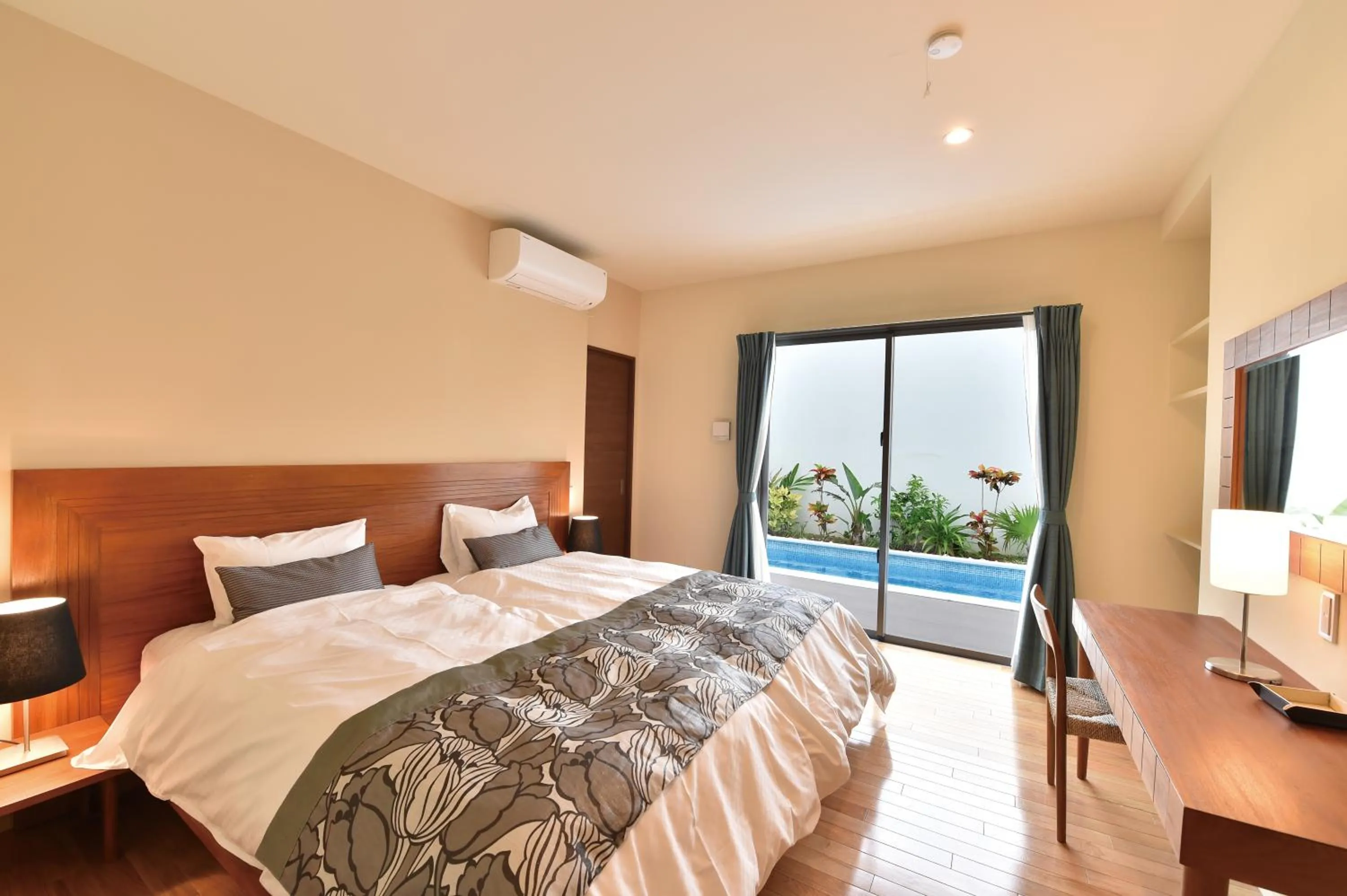 Bedroom, Bed in Feliz Villa Suite Miyakojima Ueno