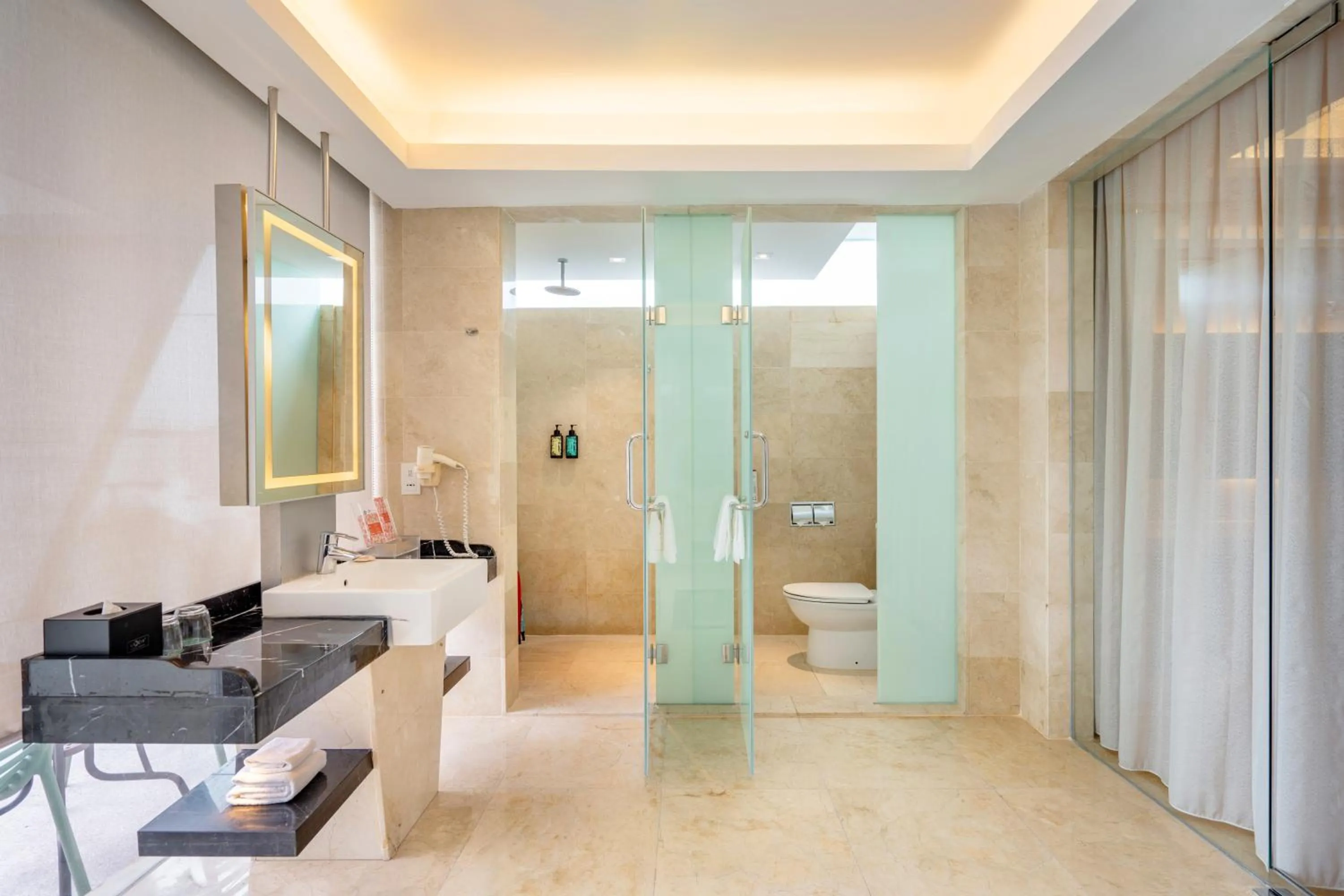 Shower in Lexis Hibiscus Port Dickson