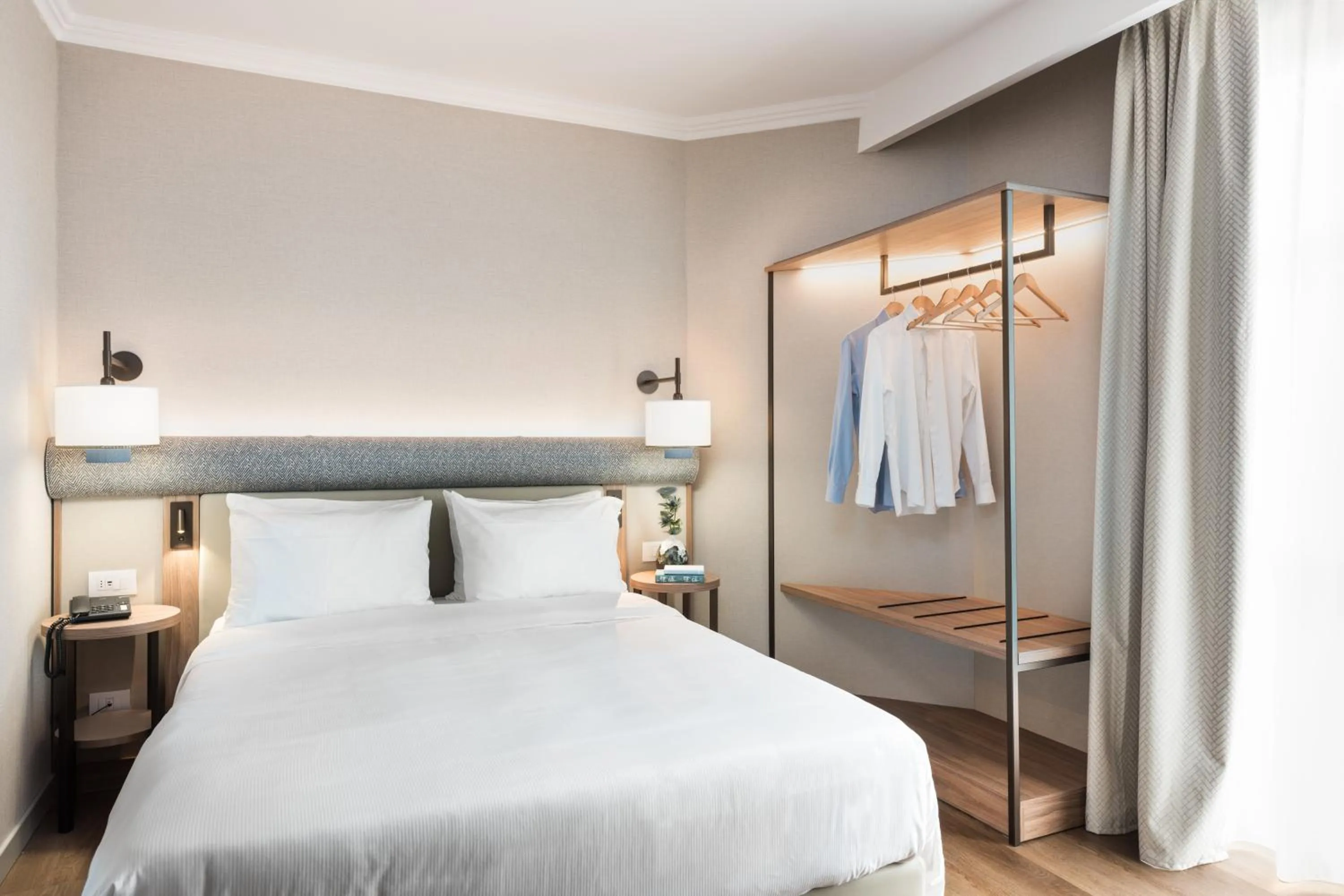 Bed in Ambasciatori Hotel Venice Mestre, Tapestry Collection by Hilton