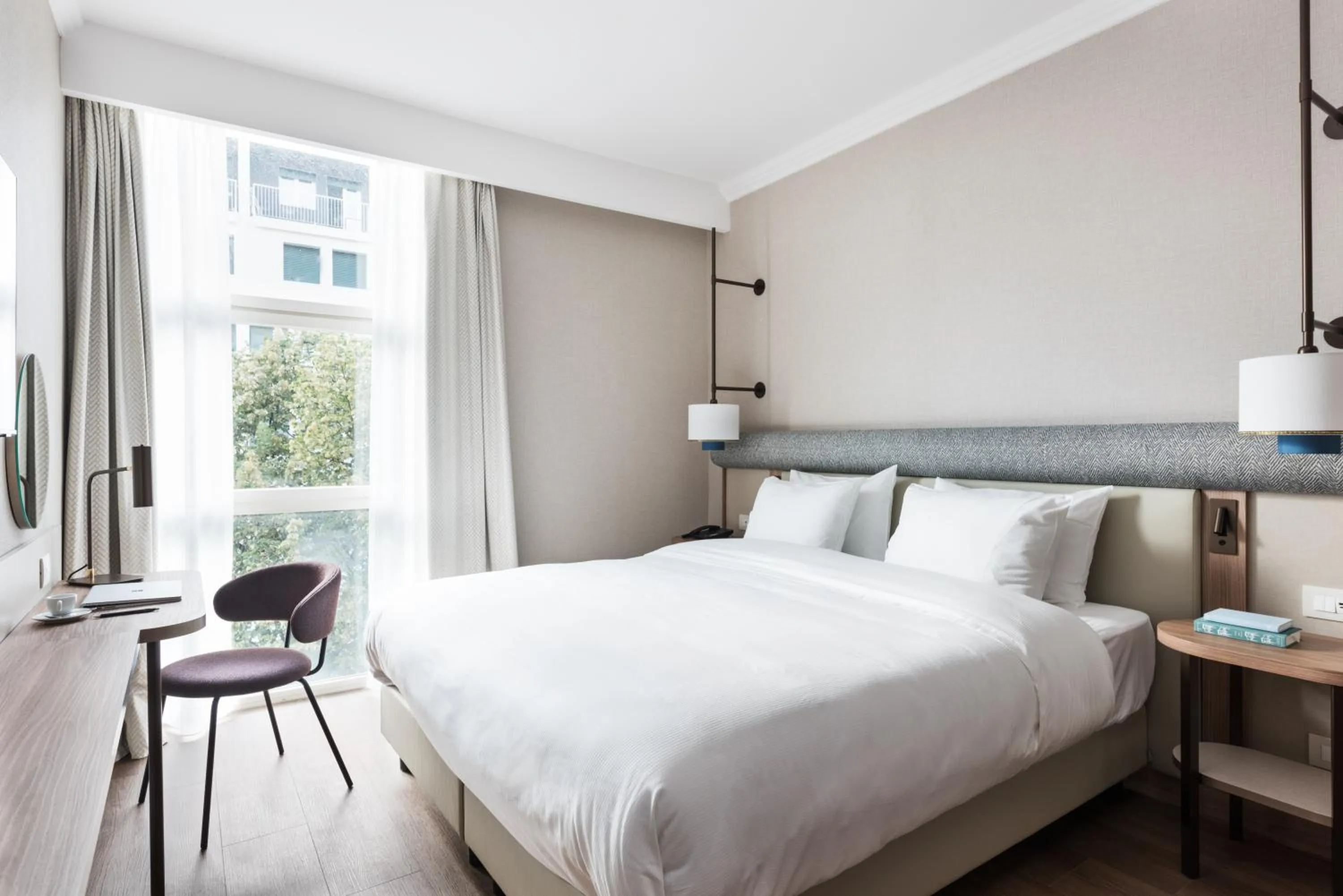 Bedroom, Bed in Ambasciatori Hotel Venice Mestre, Tapestry Collection by Hilton