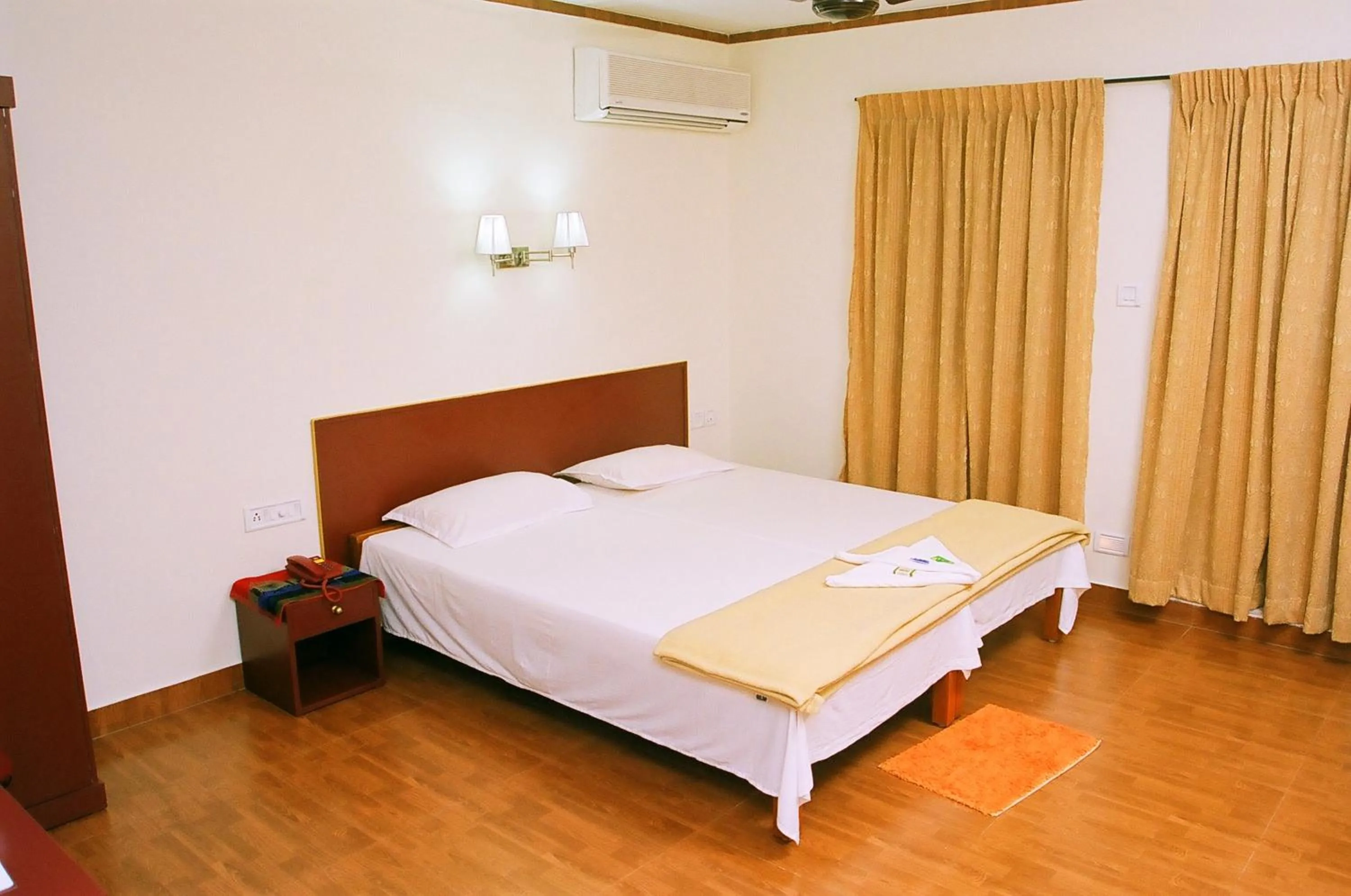 Bedroom, Bed in Hotel Srinivas