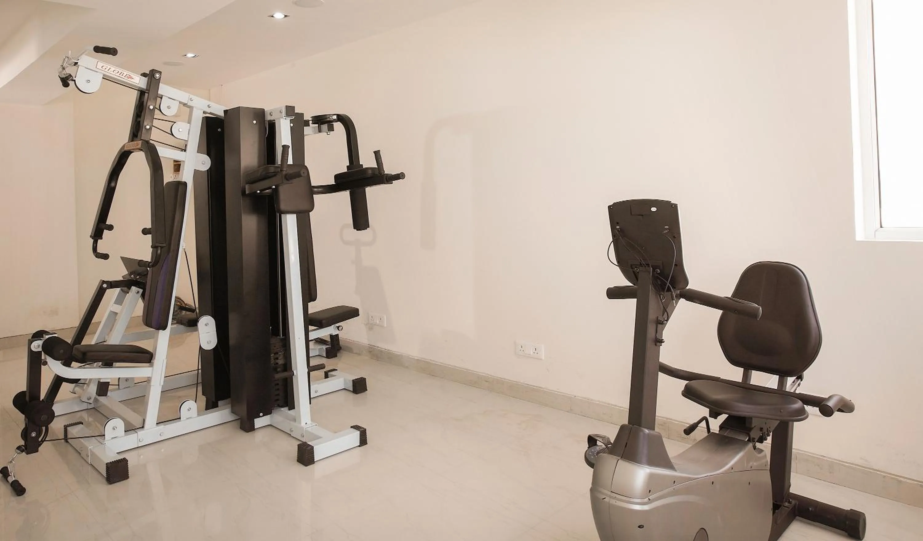 Fitness centre/facilities in Days Hotel By Wyndham Neemrana