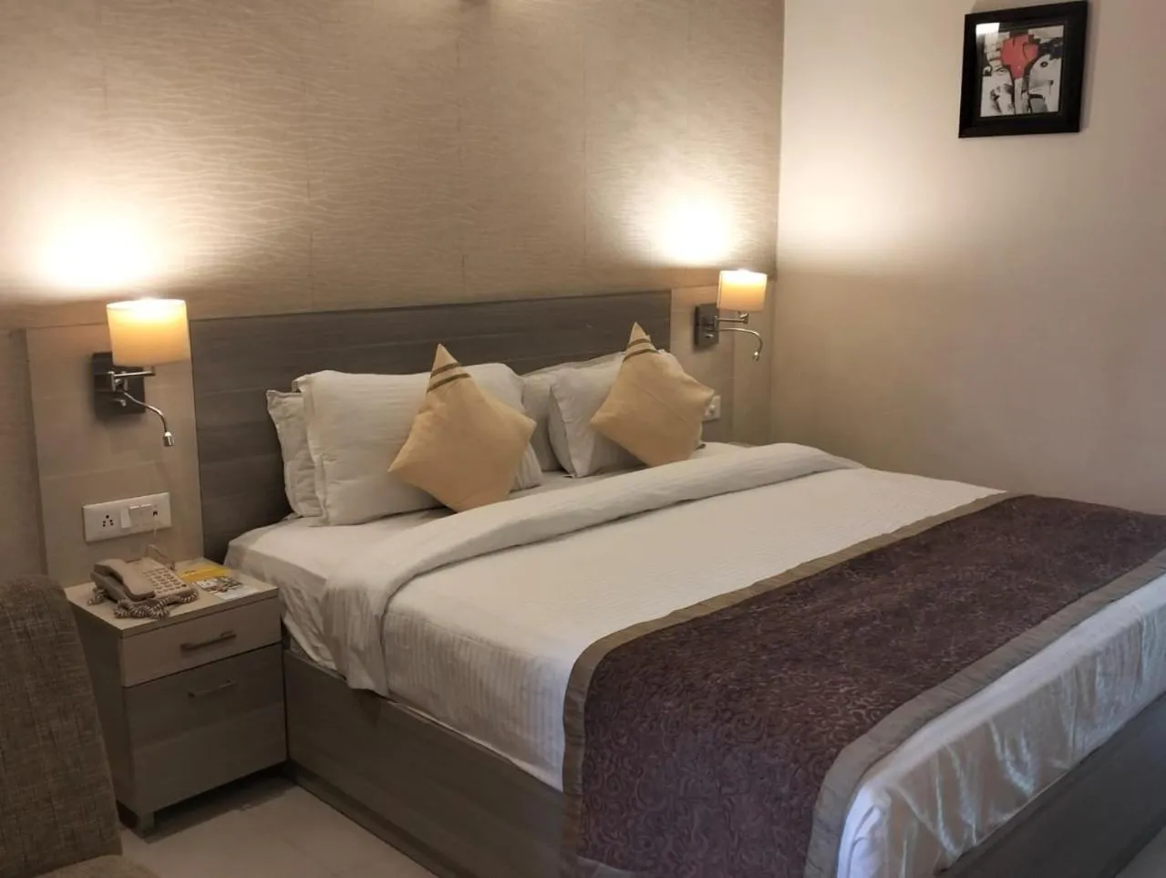 Bed in Days Hotel By Wyndham Neemrana