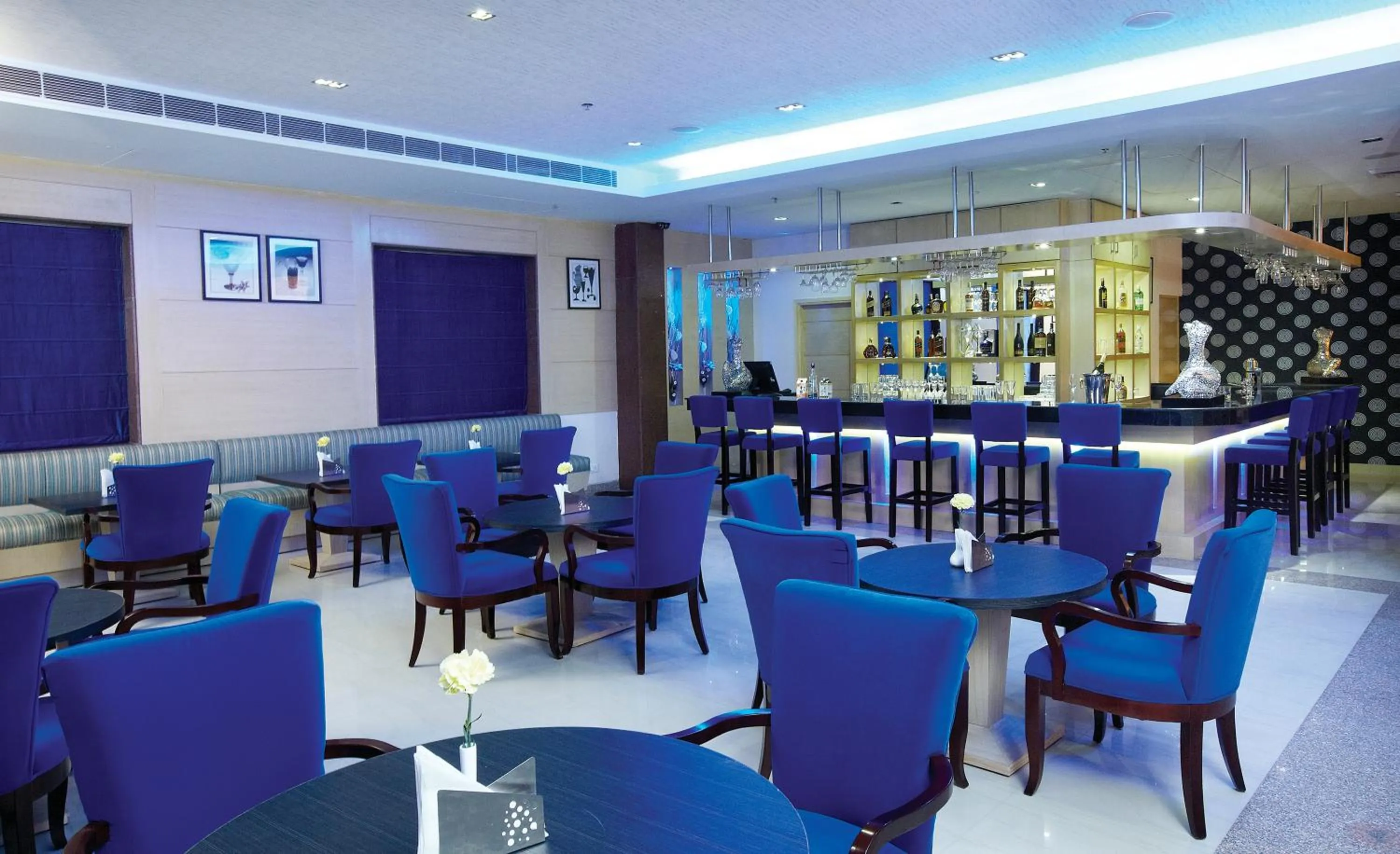Lounge or bar in Days Hotel By Wyndham Neemrana