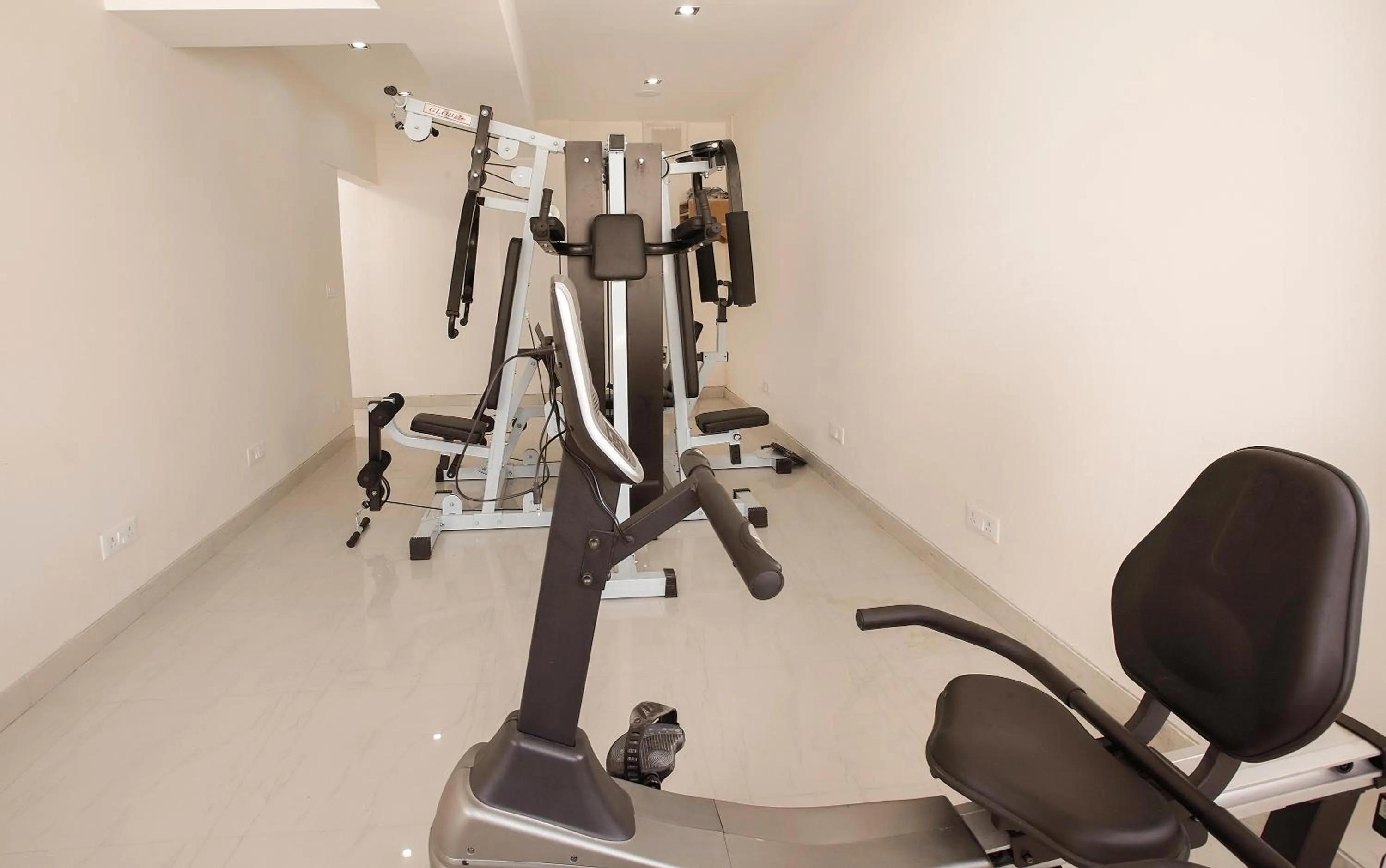 Fitness centre/facilities in Days Hotel By Wyndham Neemrana