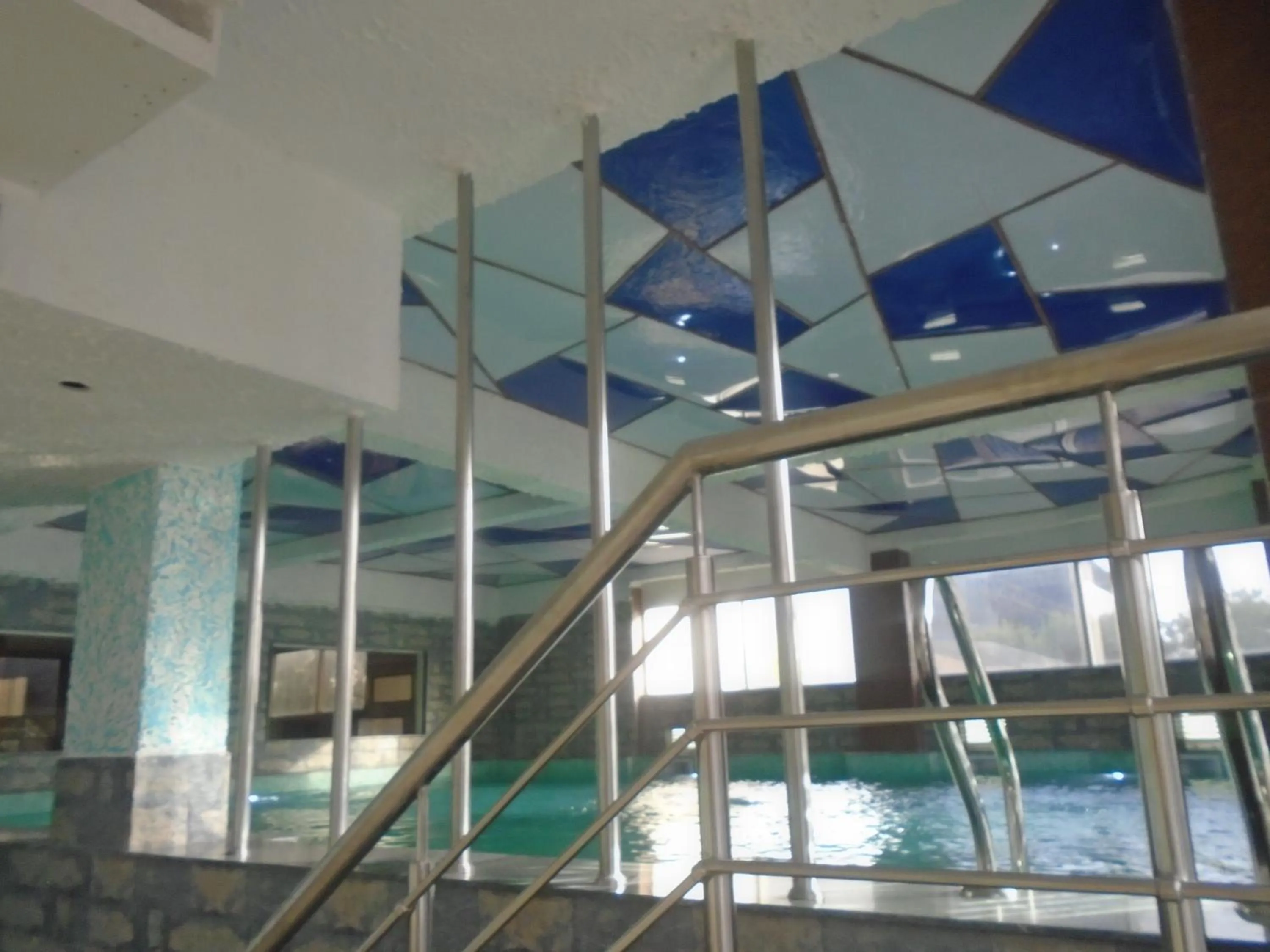 Swimming pool in Days Hotel By Wyndham Neemrana