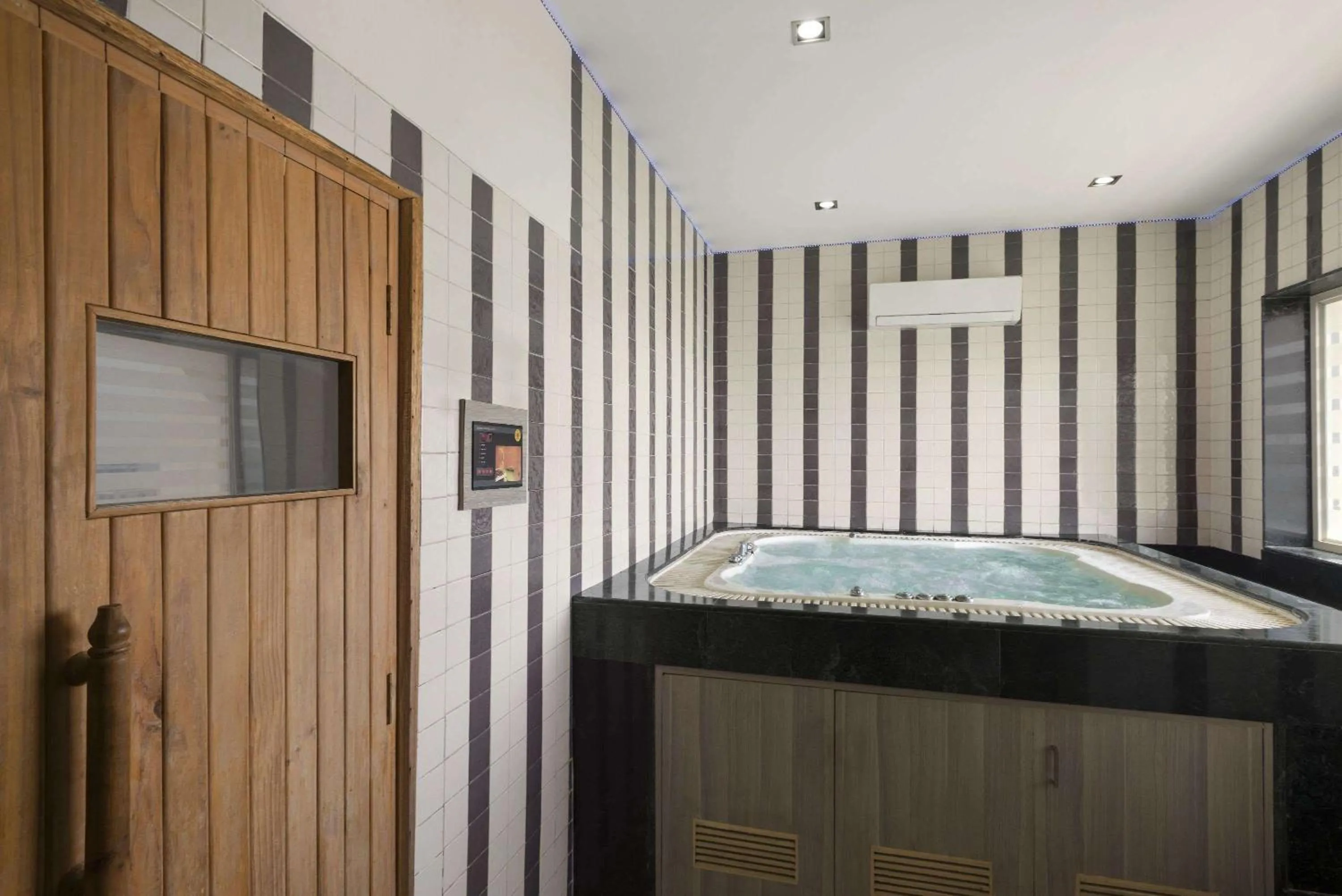 Activities in Days Hotel By Wyndham Neemrana