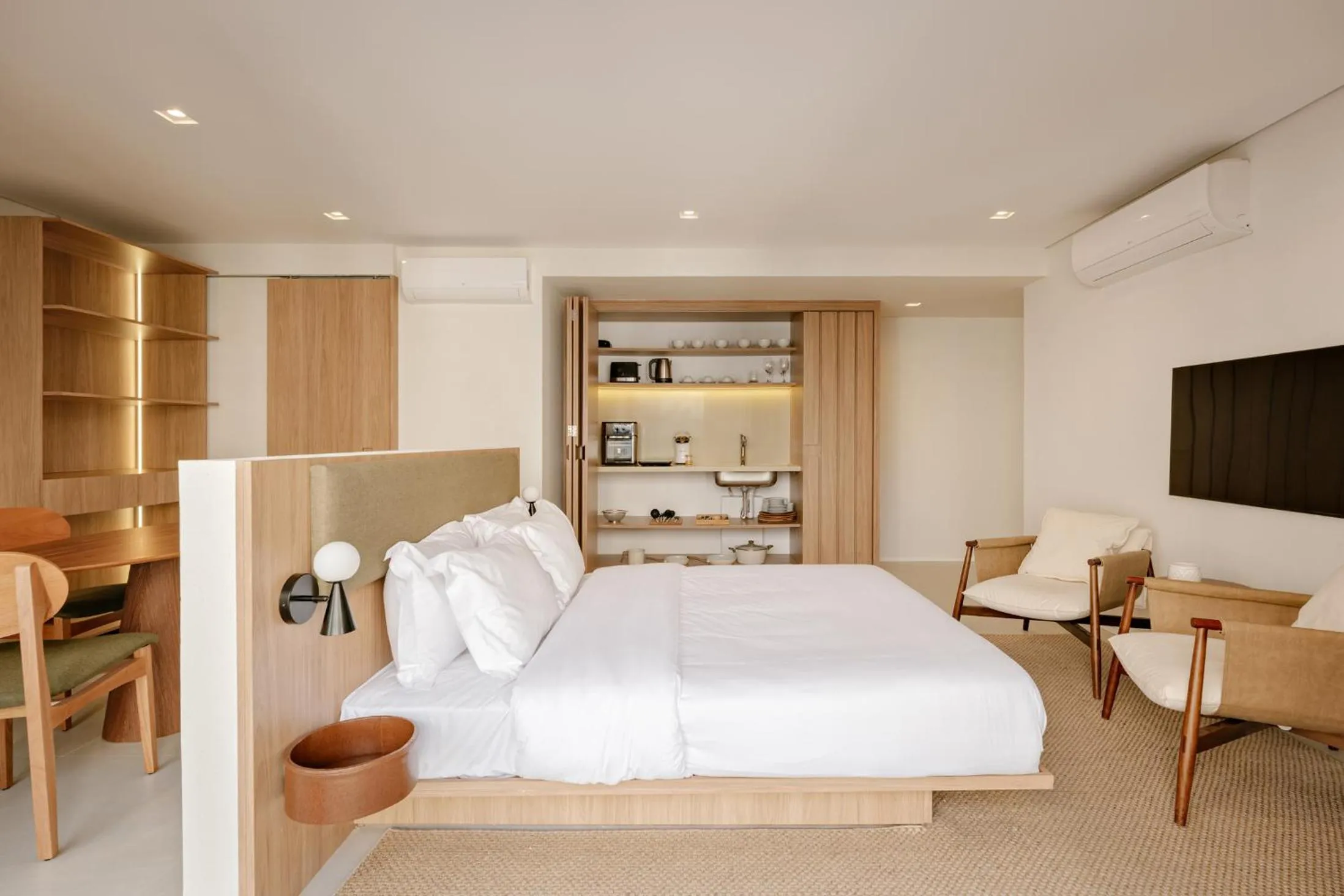 Photo of the whole room, Bed in Aloe Vila Nova Conceição