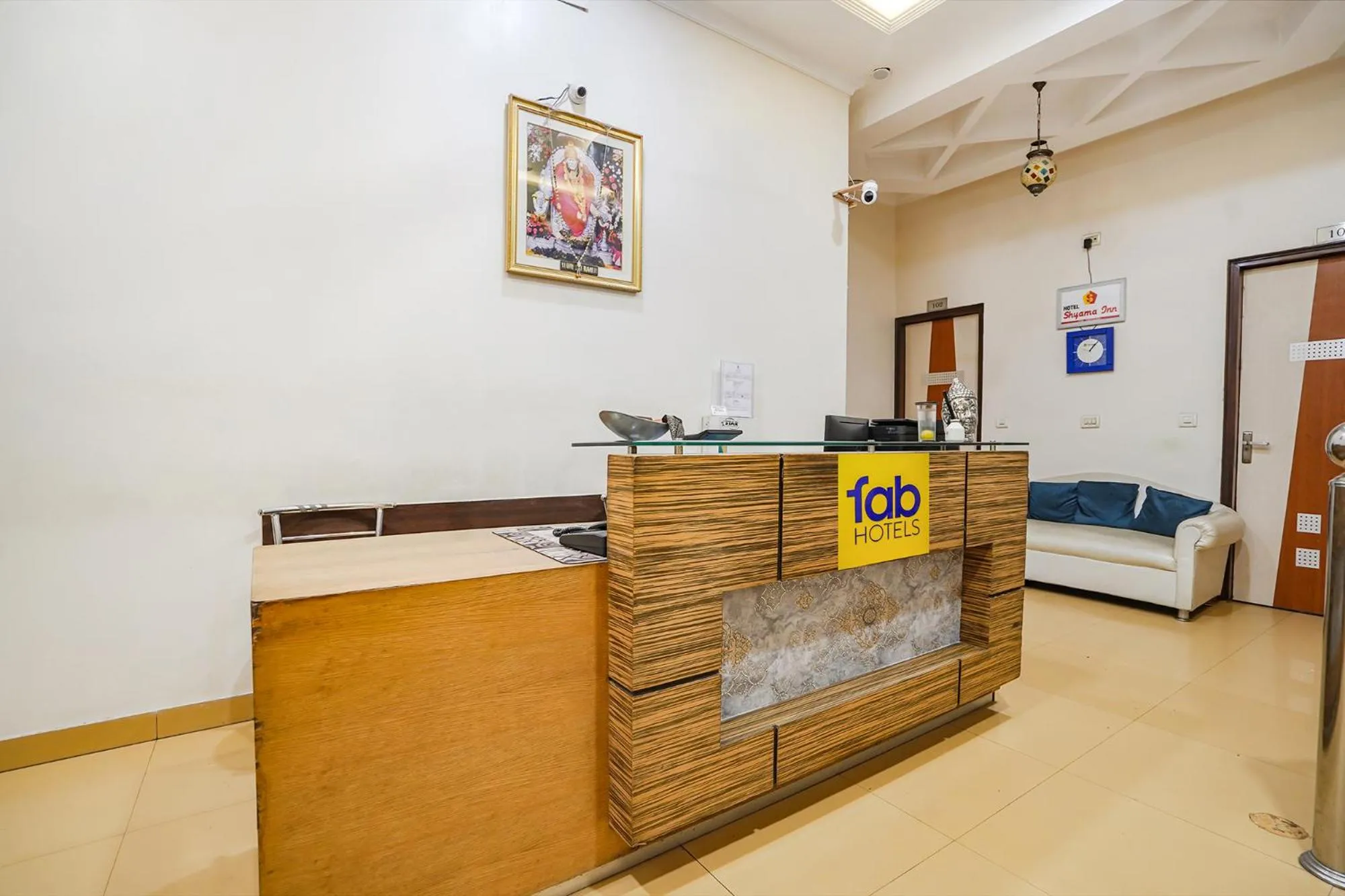 Lobby or reception in FabHotel Rivlet Premium - Nr Jama Masjid and Red Fort