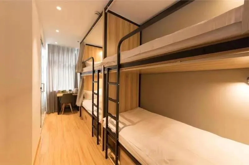 Bed in Shanghai Pengpai Art Youth Hotel