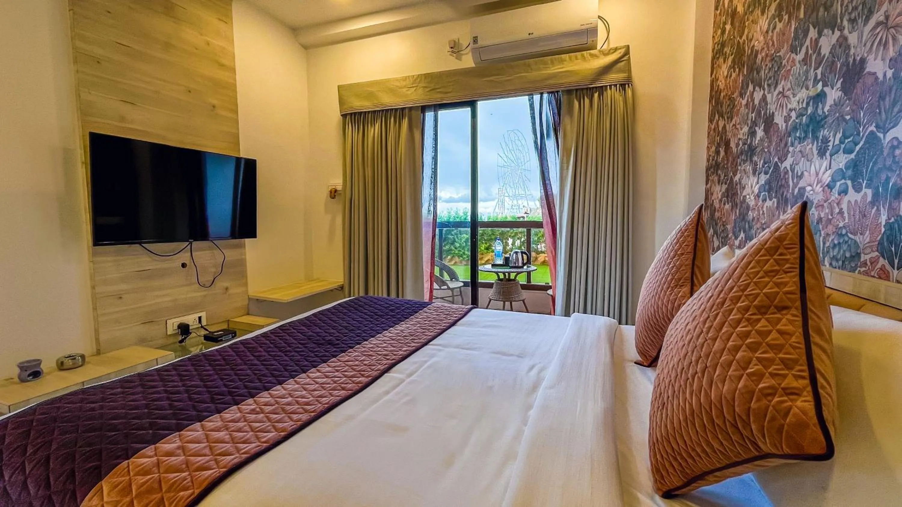 Bed in Regenta Bharti Amusement & Adventure Resort Pune, Urulikanchan