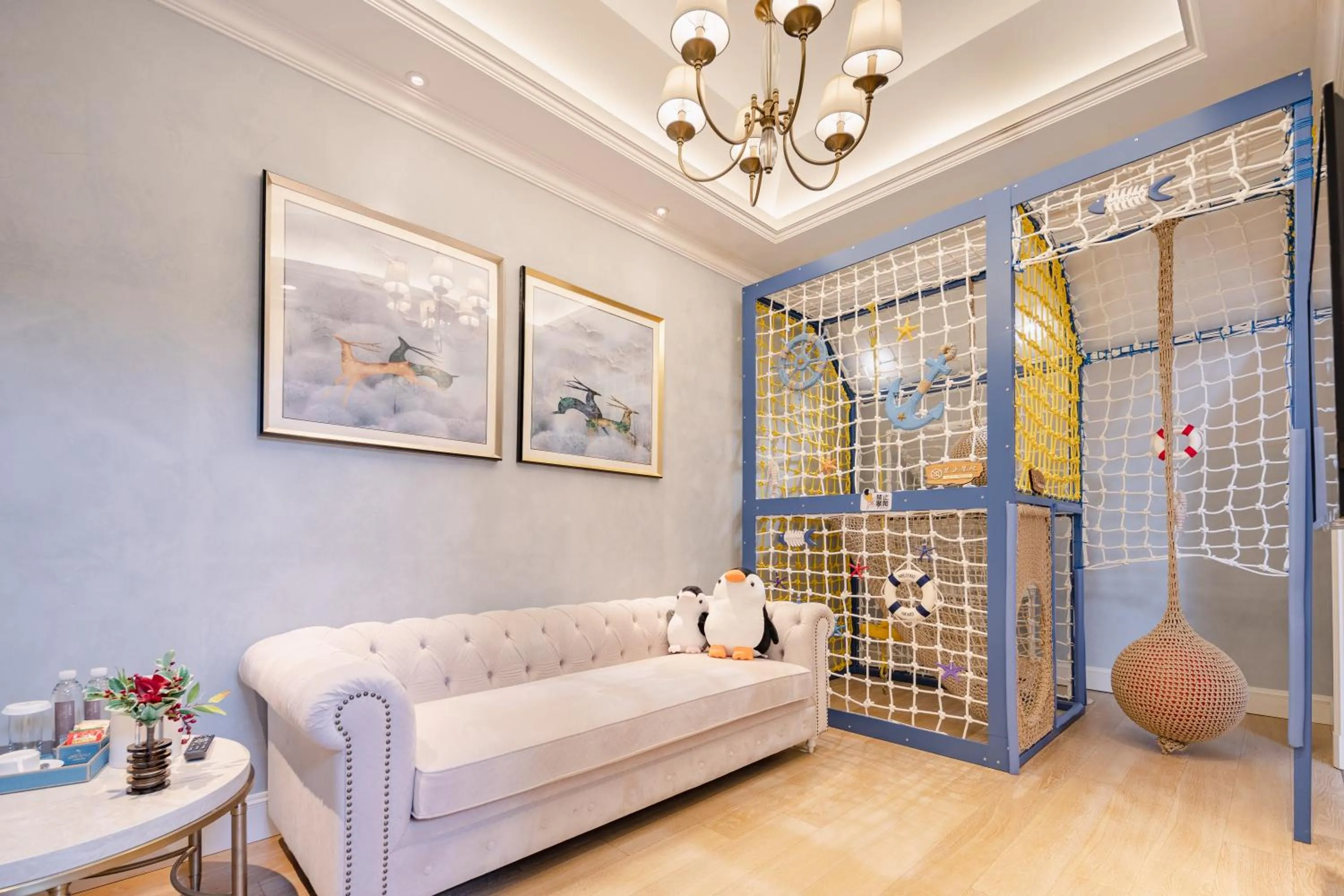 Photo of the whole room, Bed in NARADA Resort Shanghai Hotel Disney Store