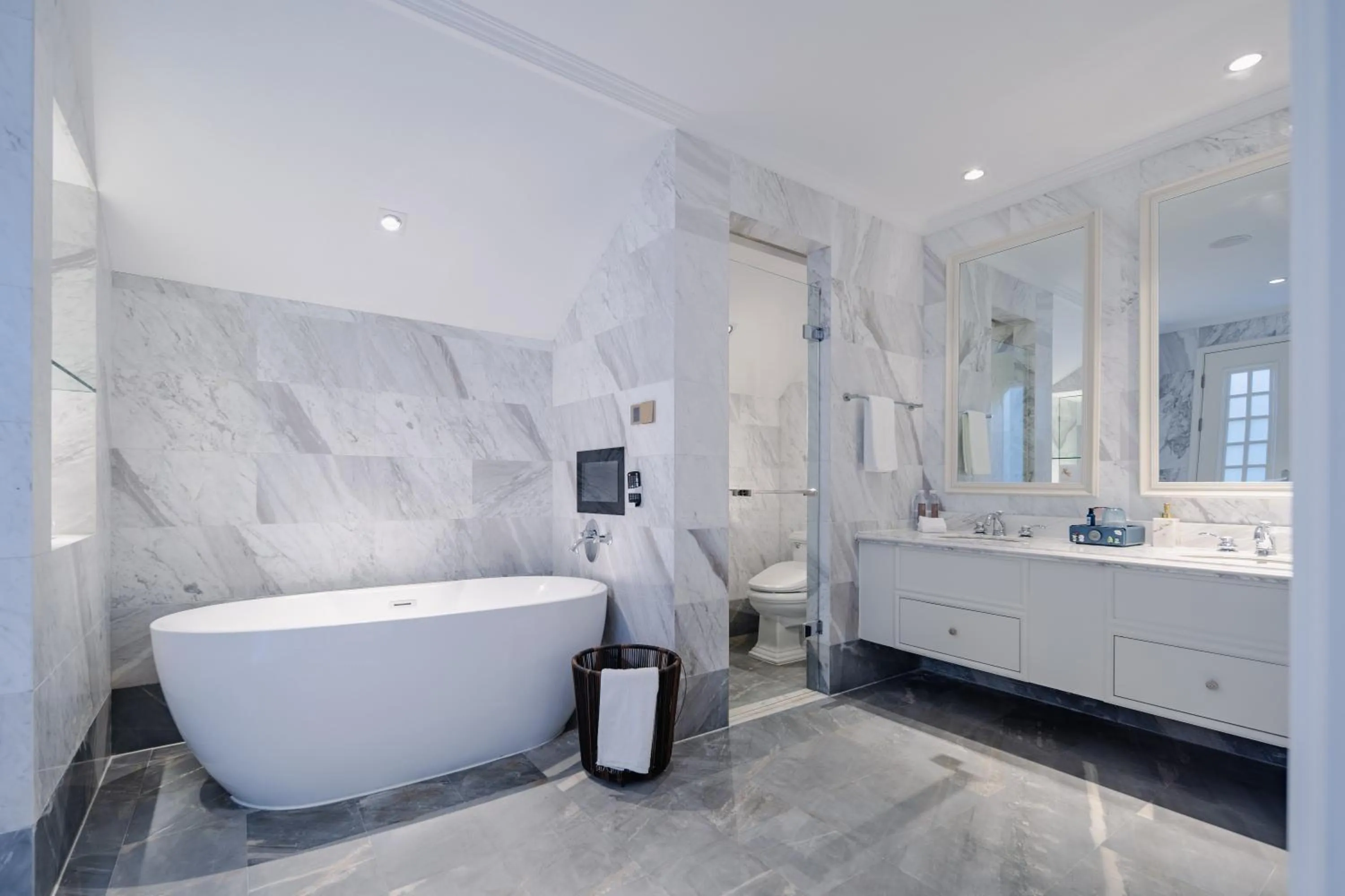 Toilet in NARADA Resort Shanghai Hotel Disney Store