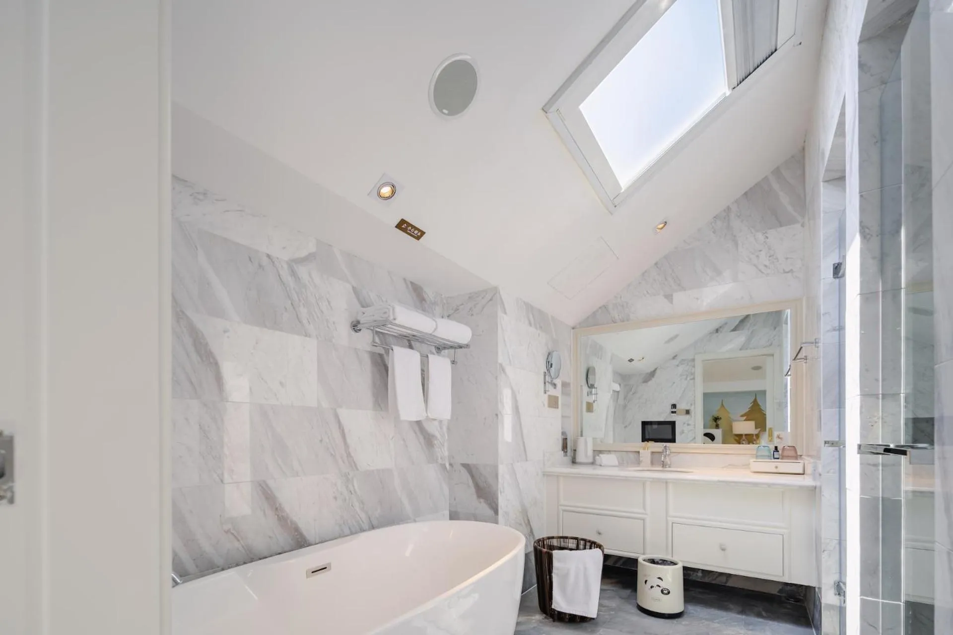 Toilet in NARADA Resort Shanghai Hotel Disney Store