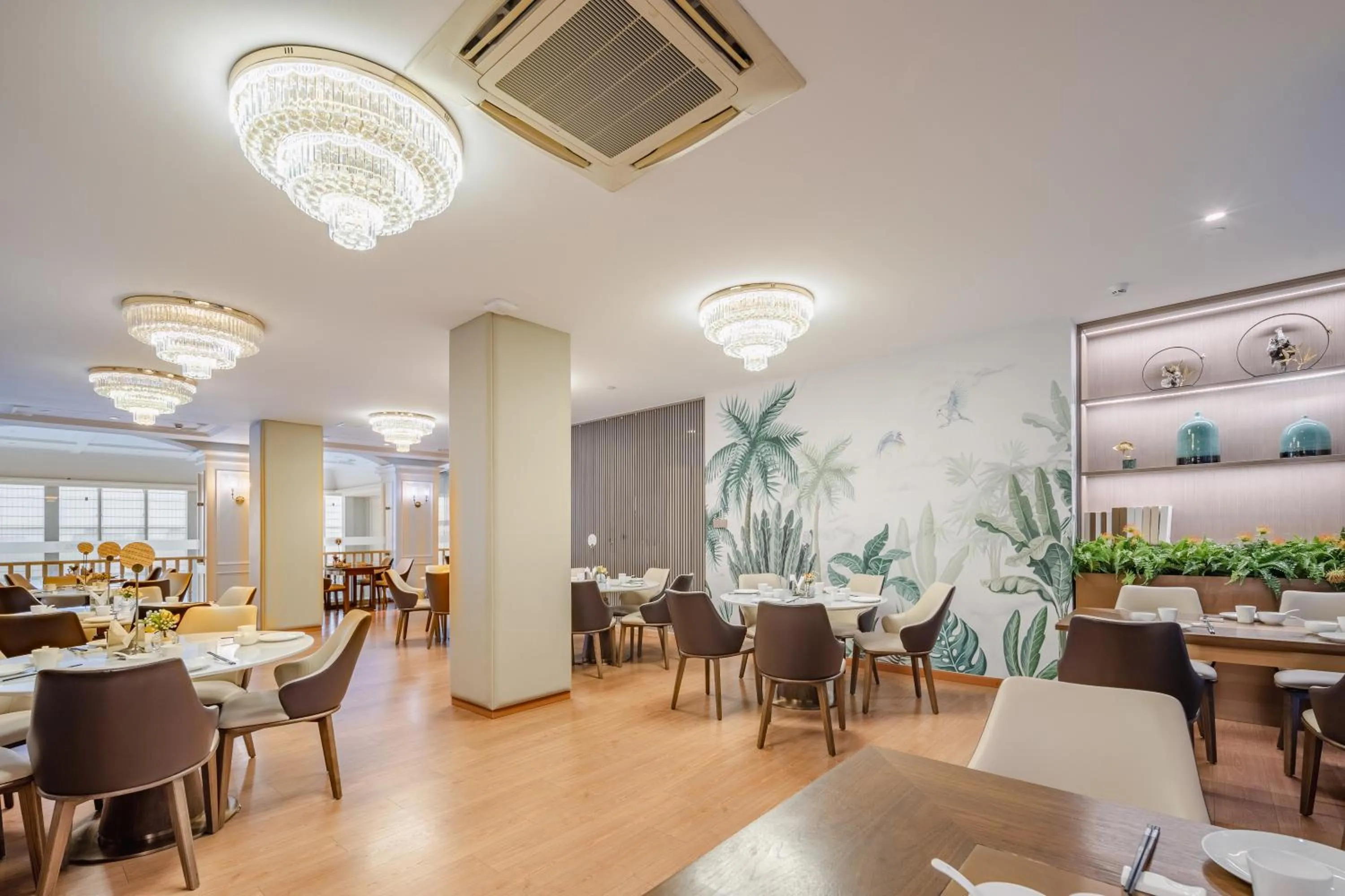 Restaurant/places to eat in NARADA Resort Shanghai Hotel Disney Store