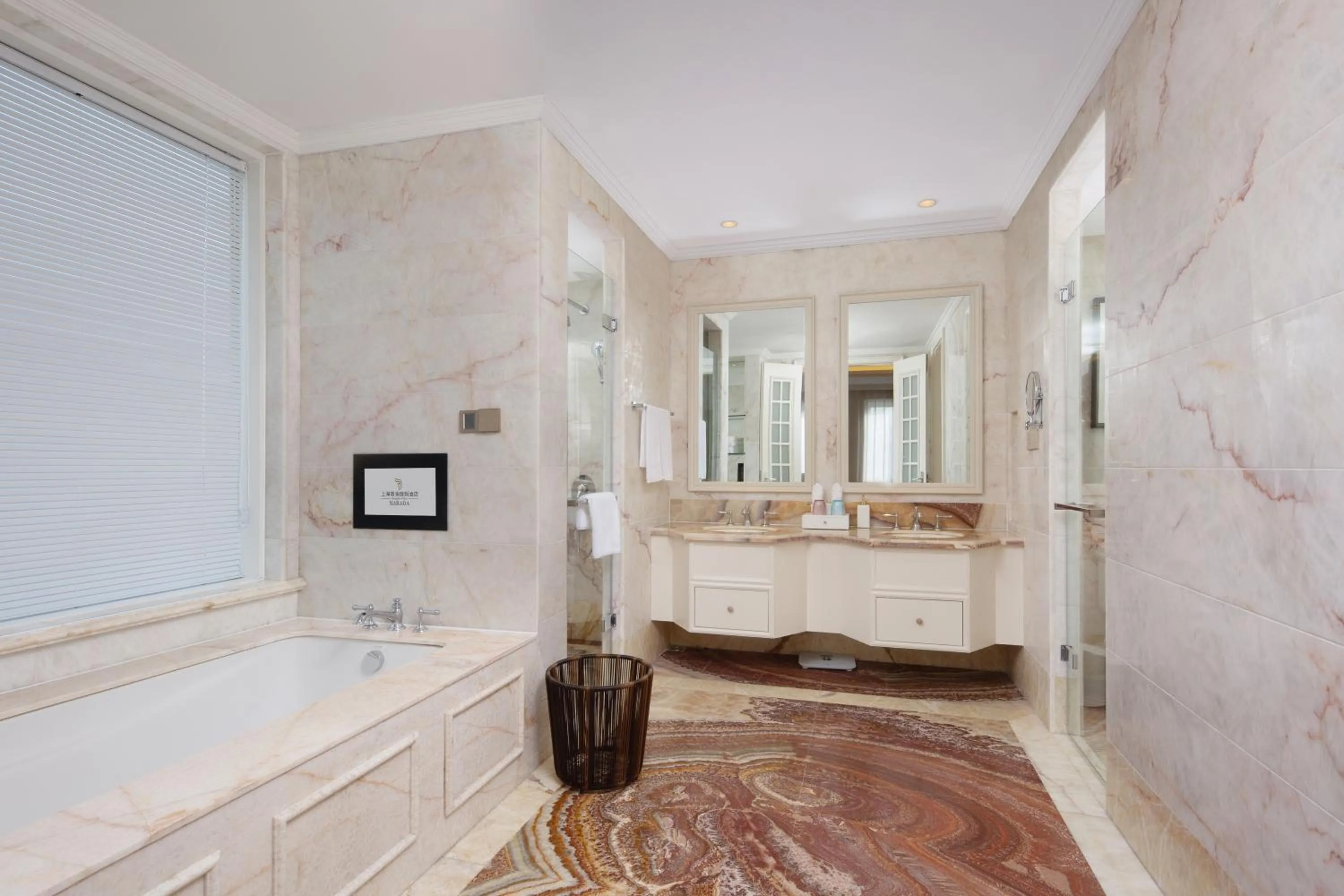 Toilet in NARADA Resort Shanghai Hotel Disney Store