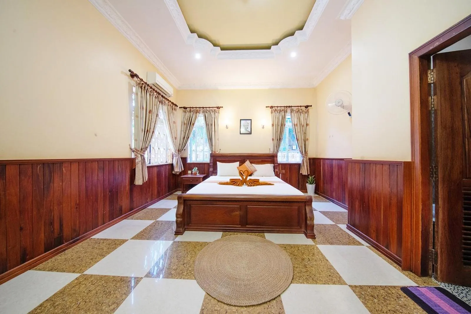 Bed in Twin Villa Siem Reap