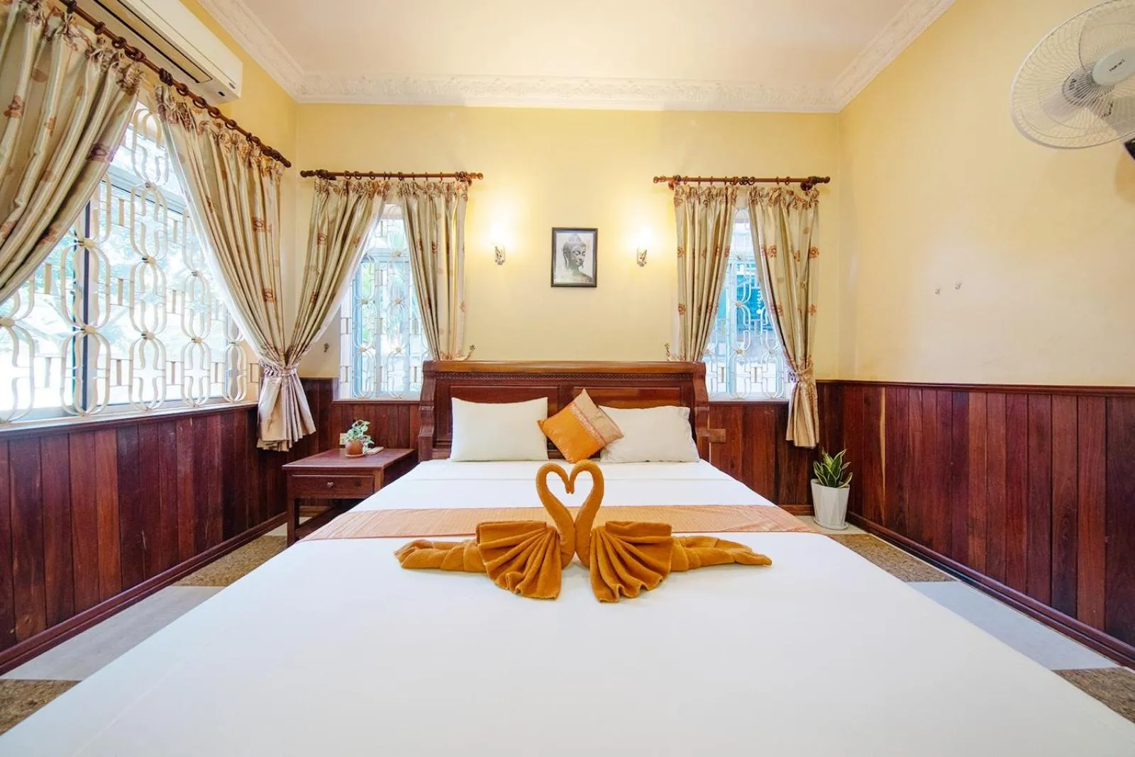 Bed in Twin Villa Siem Reap