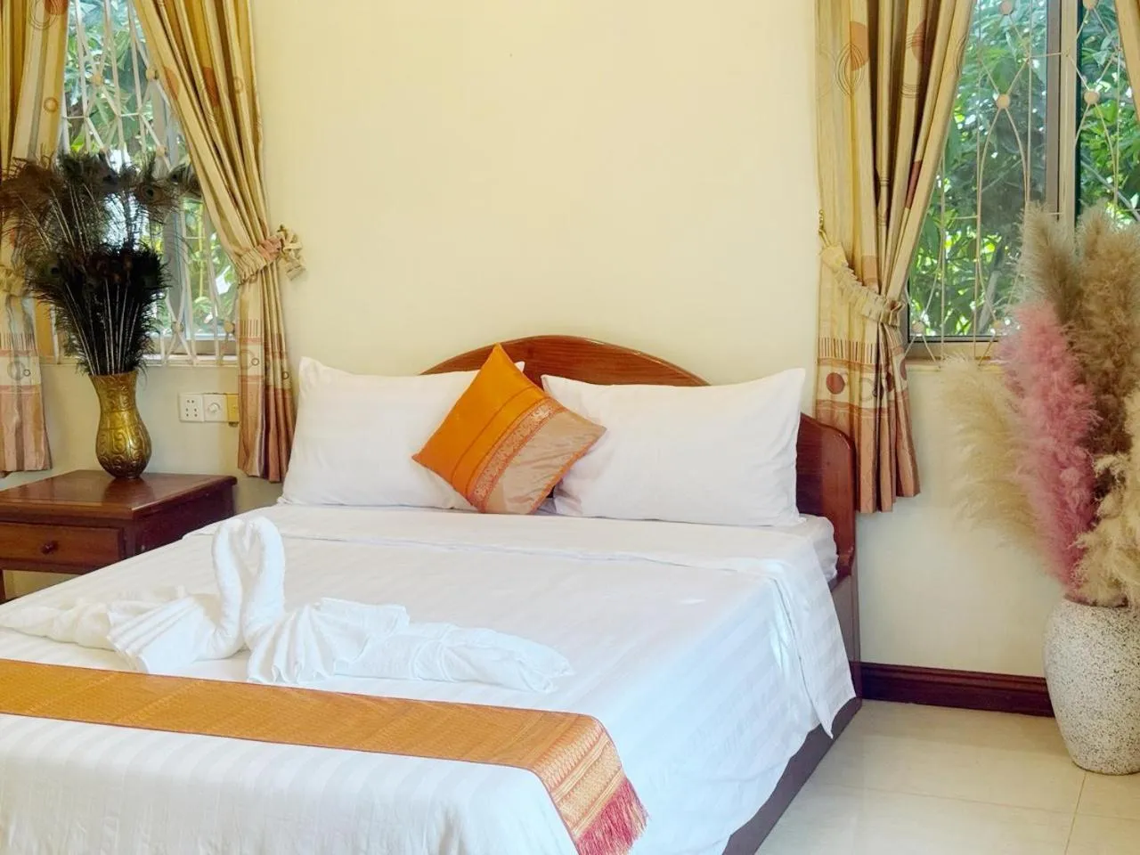 Bed in Twin Villa Siem Reap