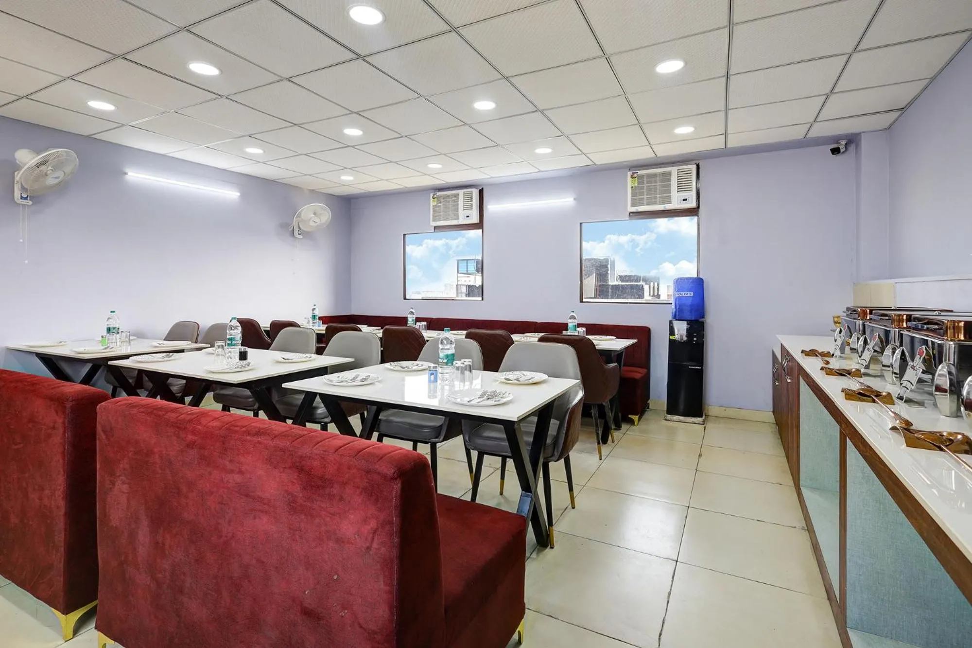 Restaurant/places to eat in FabHotel La Corporate Suite