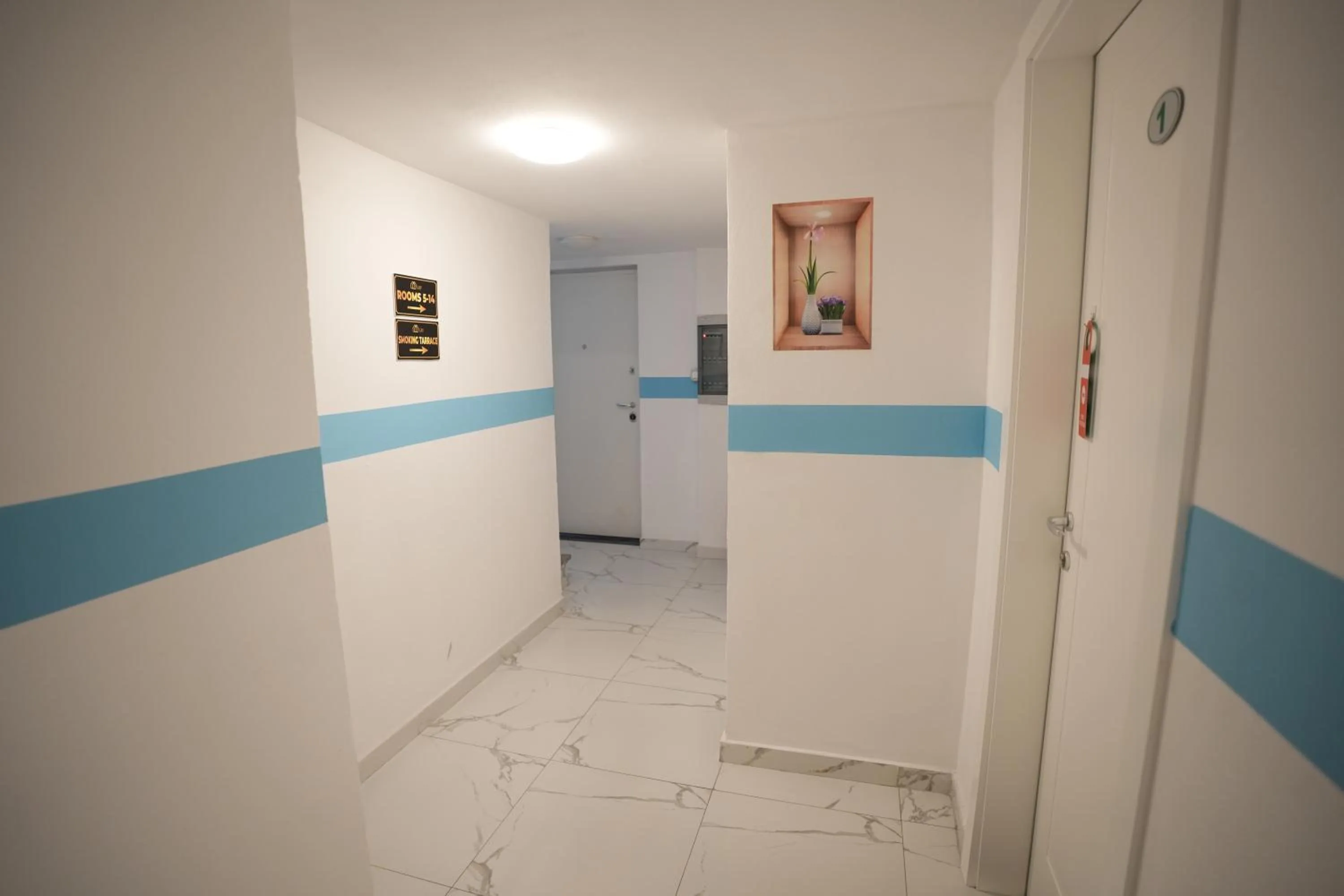 Lobby or reception in Enles Hotel