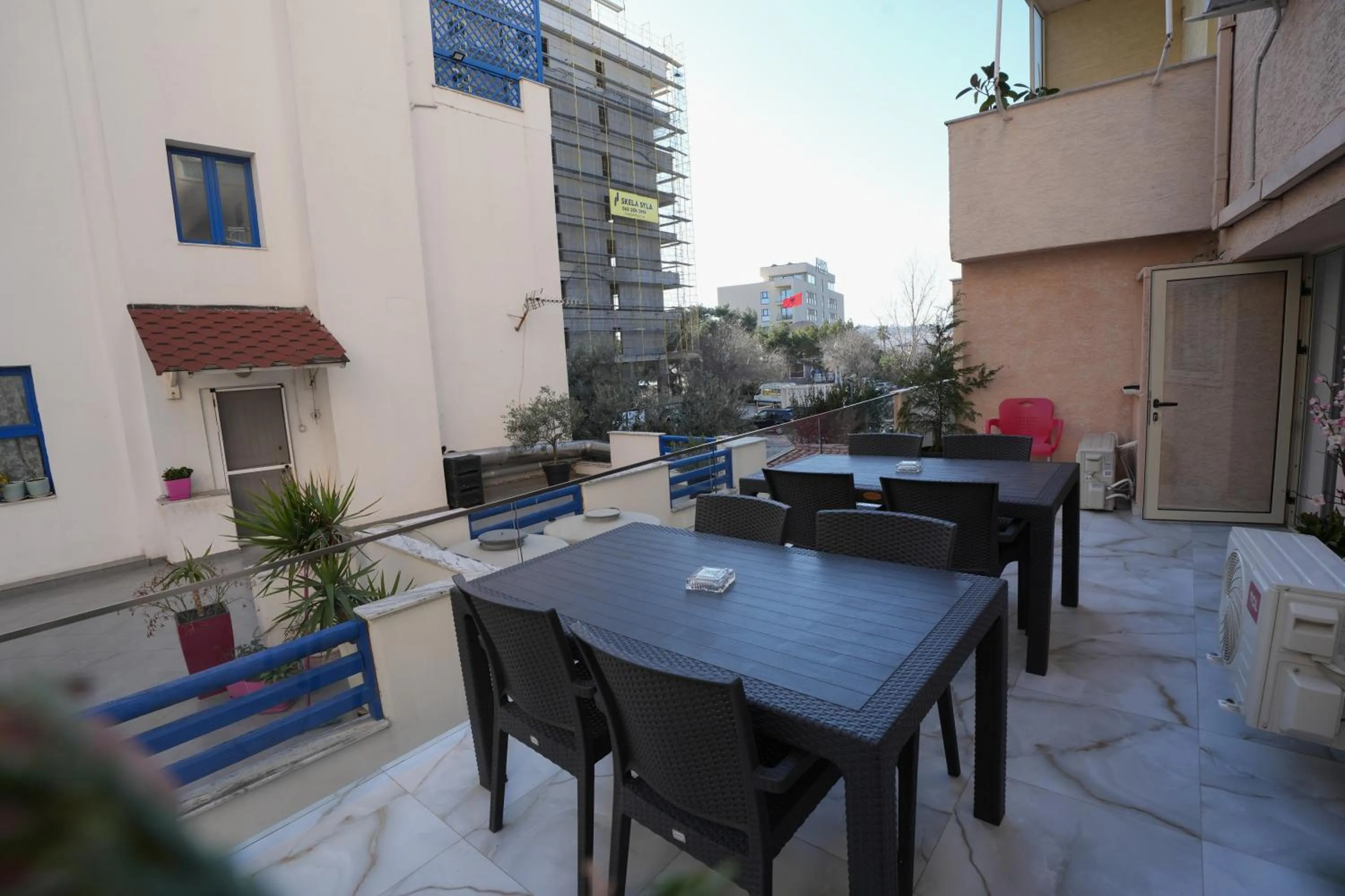Balcony/Terrace in Enles Hotel