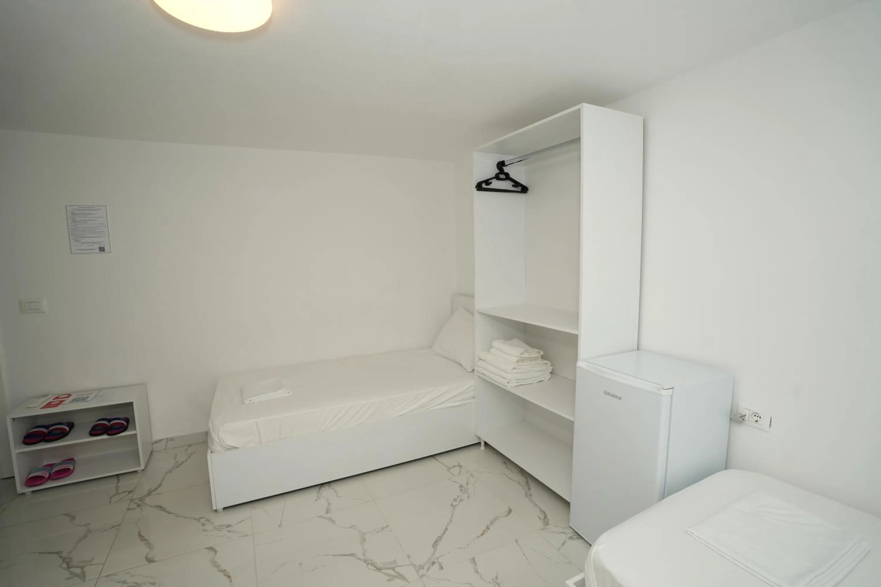 Bedroom, Bed in Enles Hotel