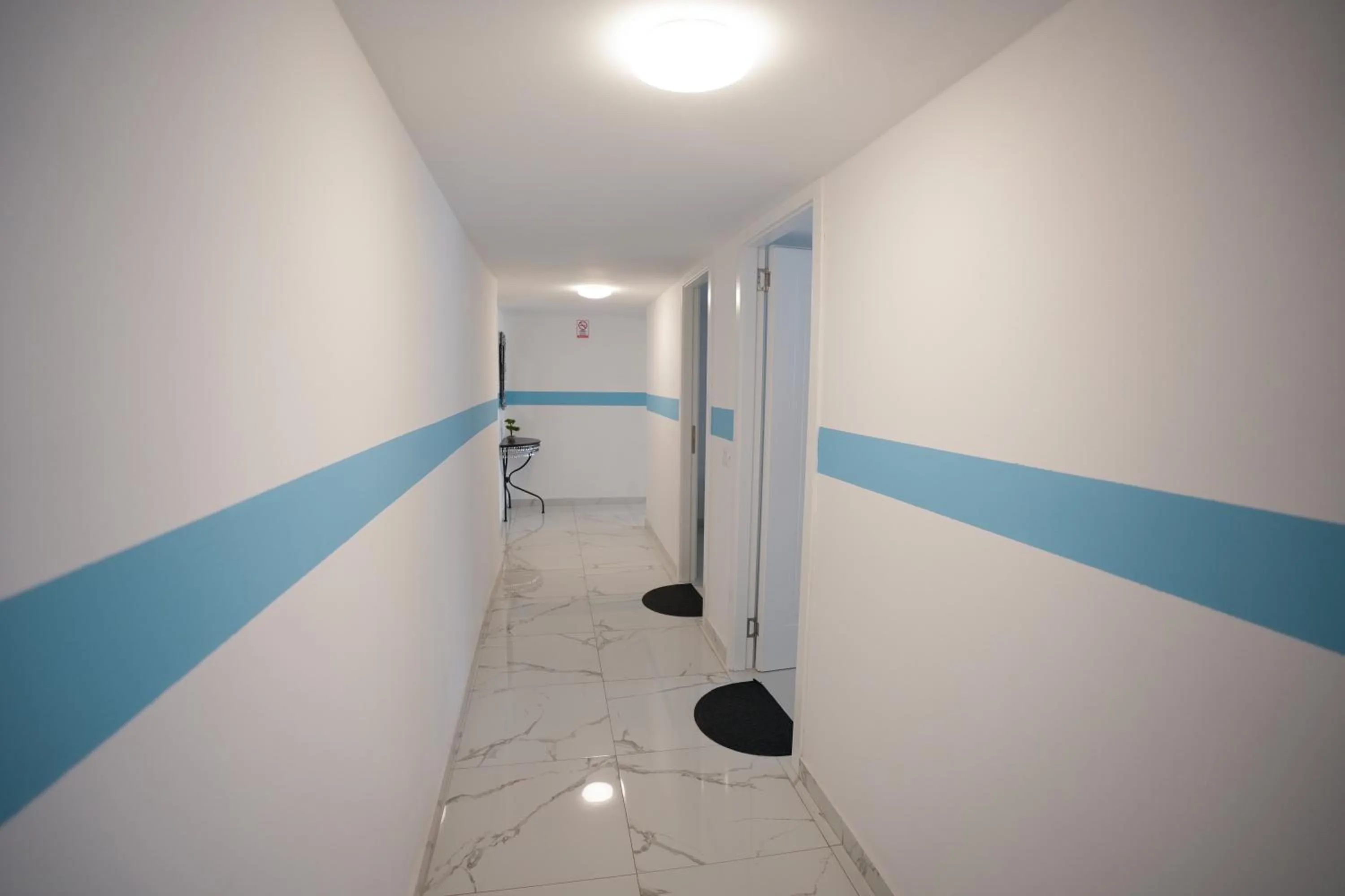 Lobby or reception in Enles Hotel