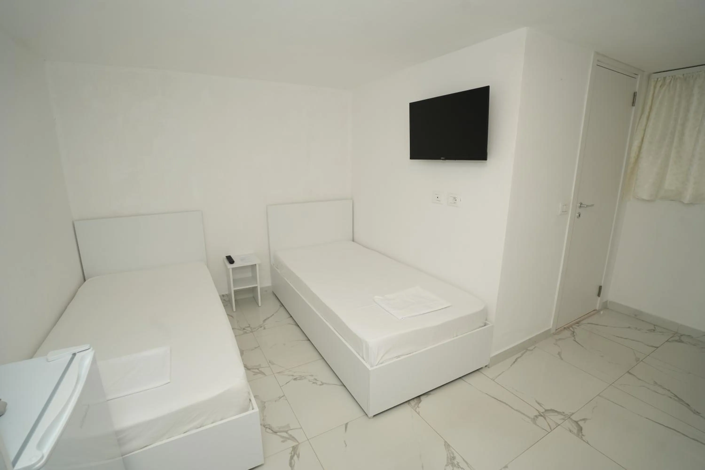 Bedroom, Bed in Enles Hotel