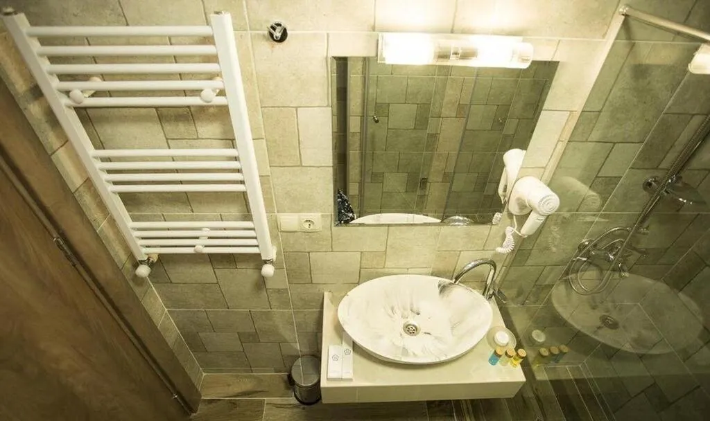 Bathroom in Gallery inn