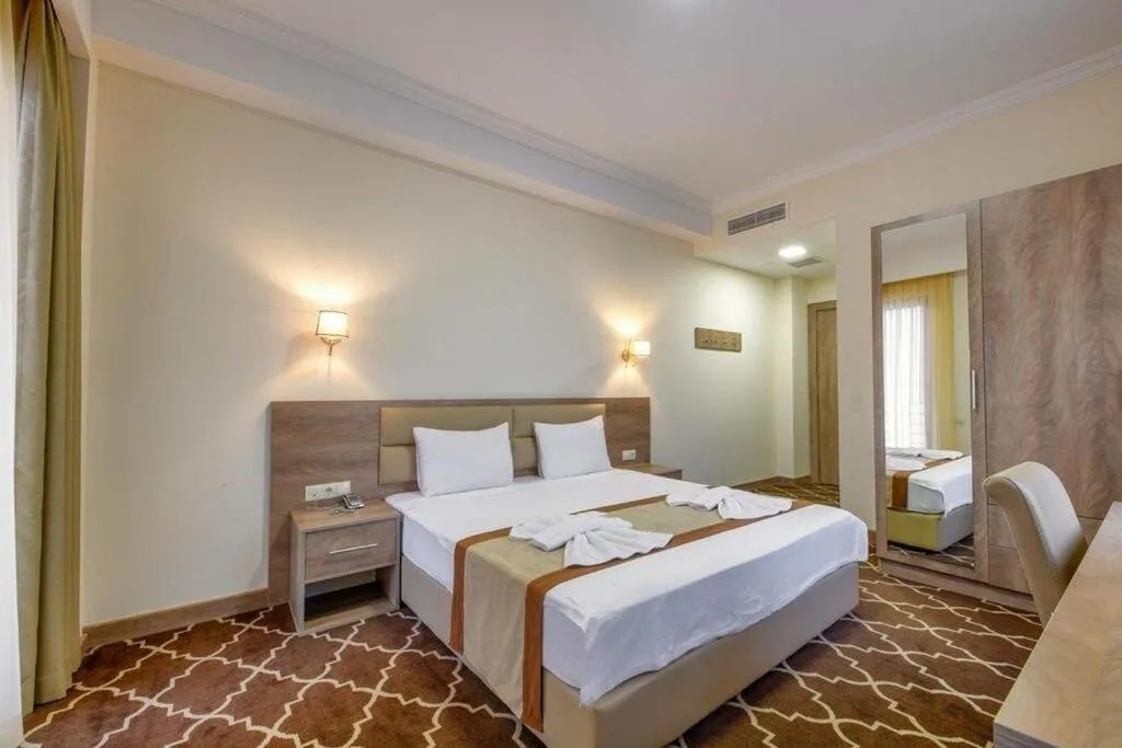 Photo of the whole room, Bed in Gallery inn