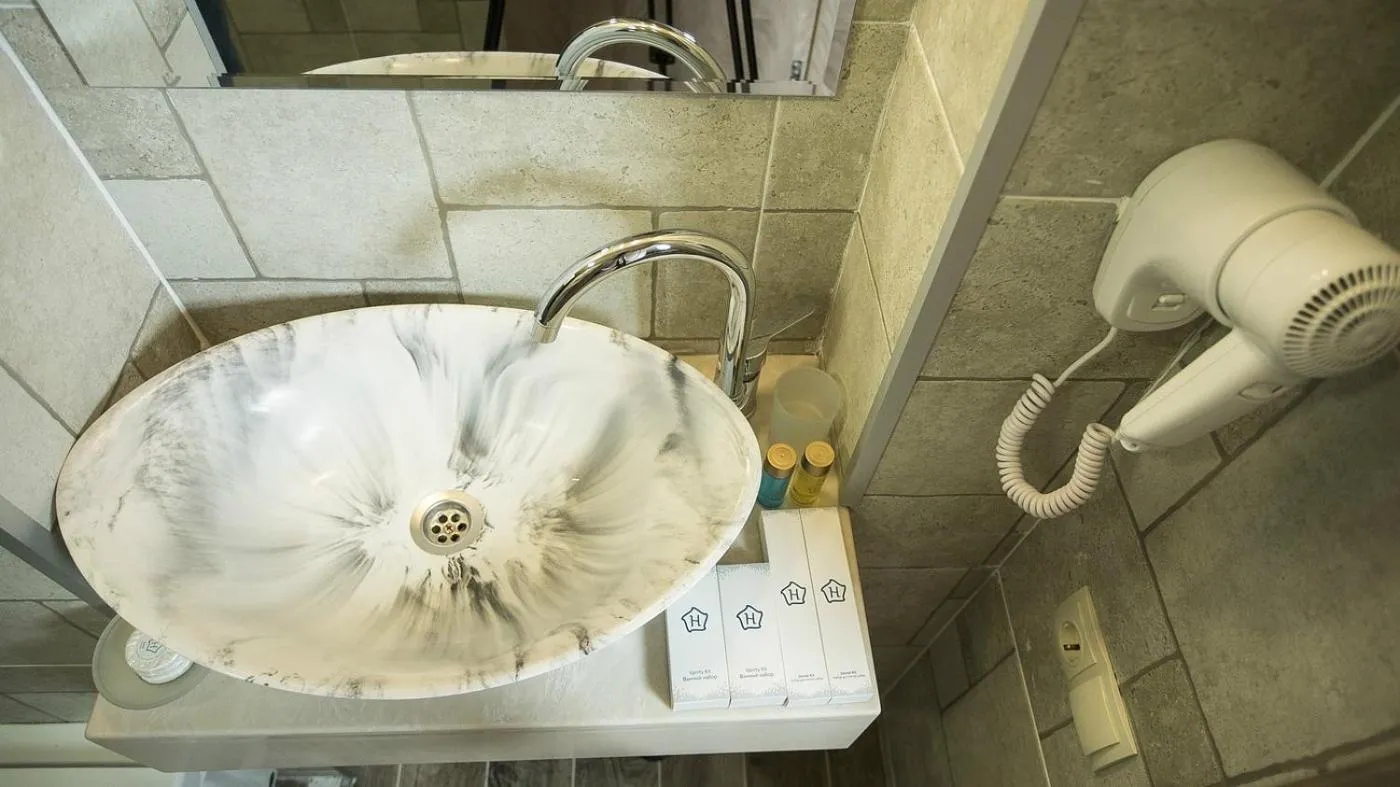 Bathroom in Gallery inn