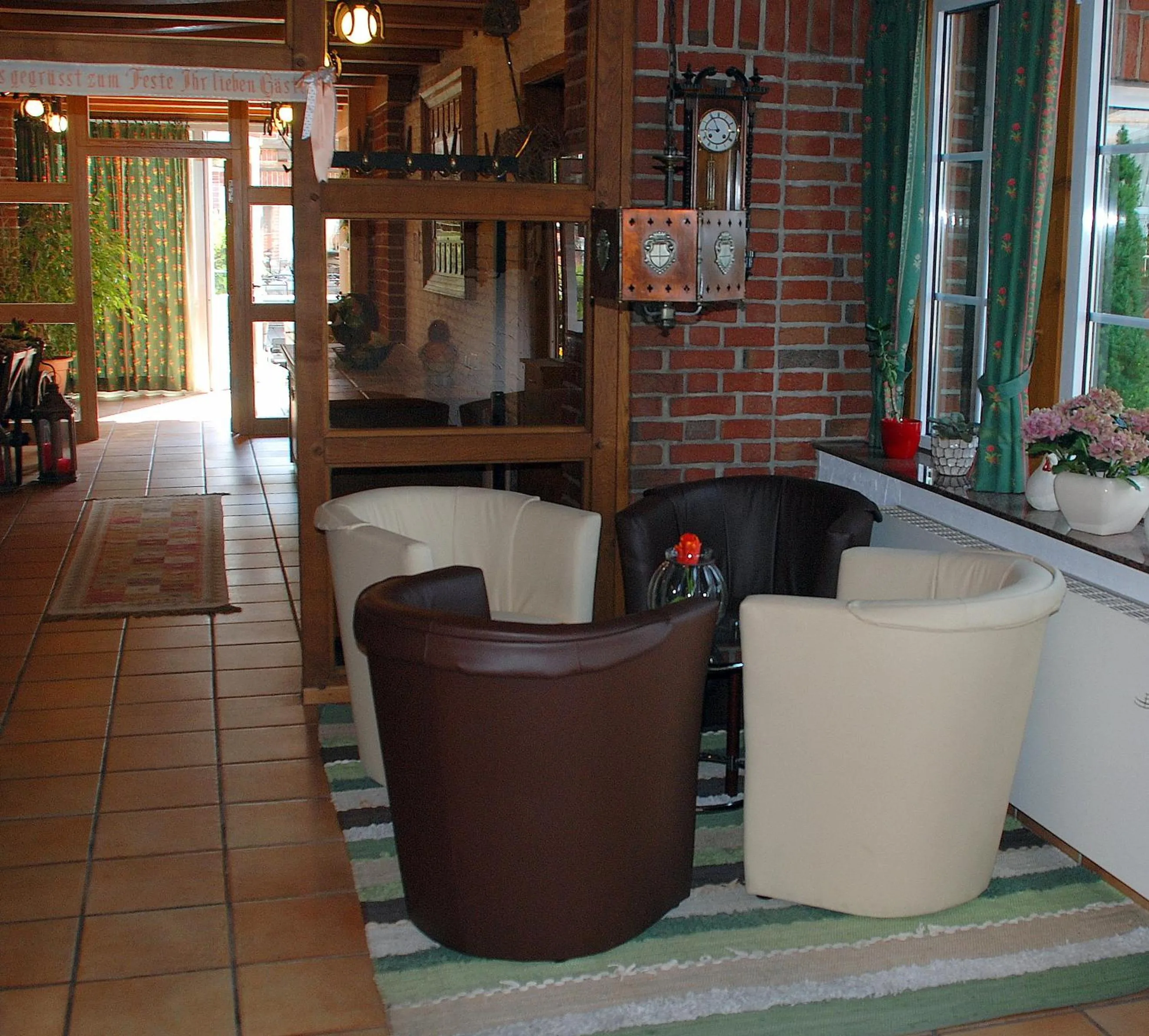 Lounge or bar in Alter Dorfkrug Am Kanal