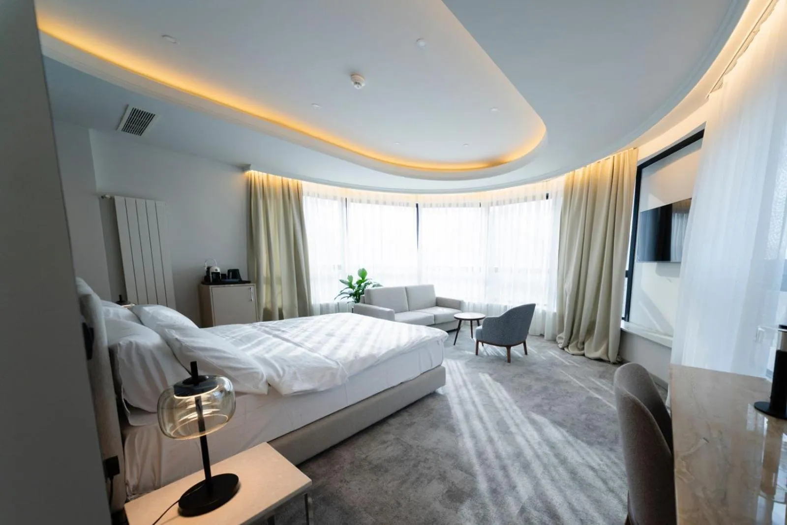 Photo of the whole room, Bed in Botanica Residence