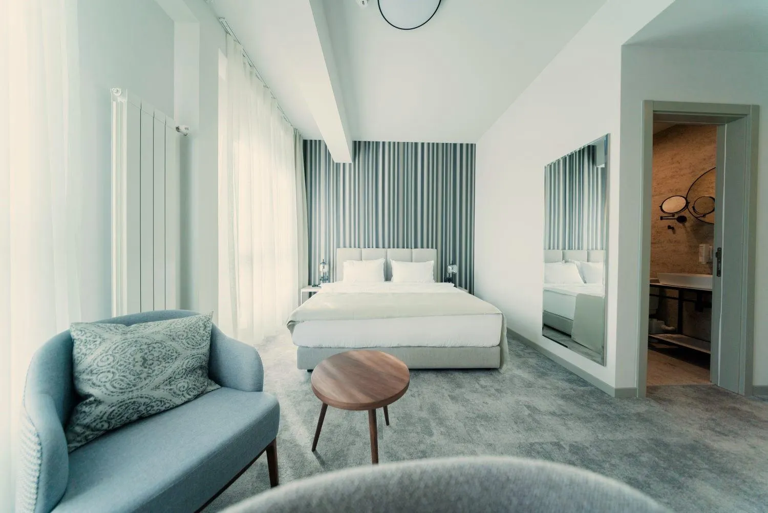 Photo of the whole room, Bed in Botanica Residence