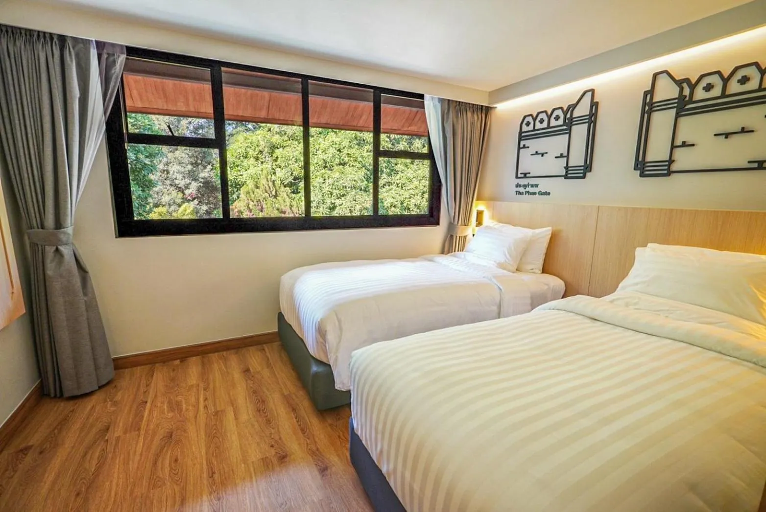 Photo of the whole room, Bed in March Hotel & Suite Riverside