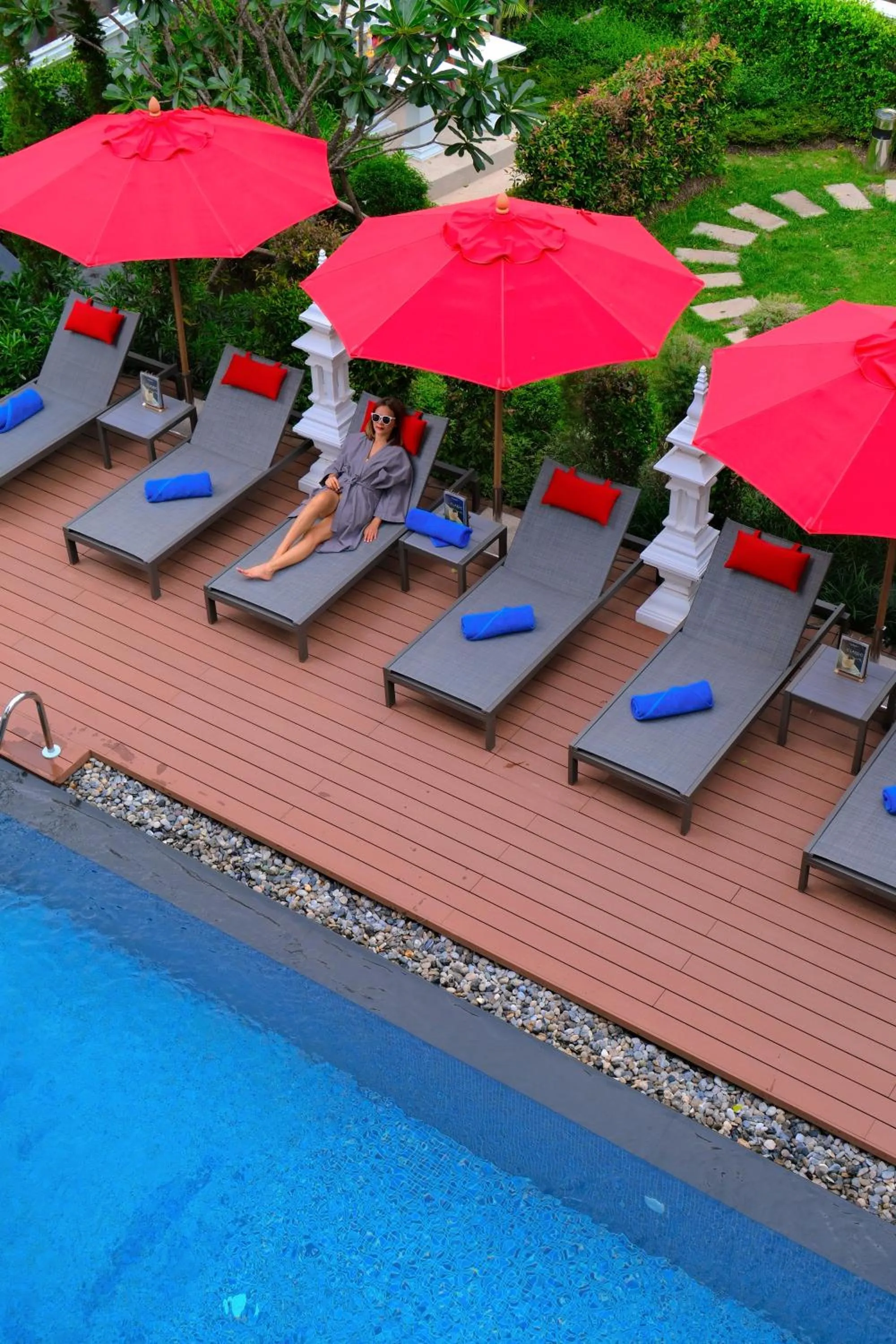 Swimming pool in March Hotel & Suite Riverside