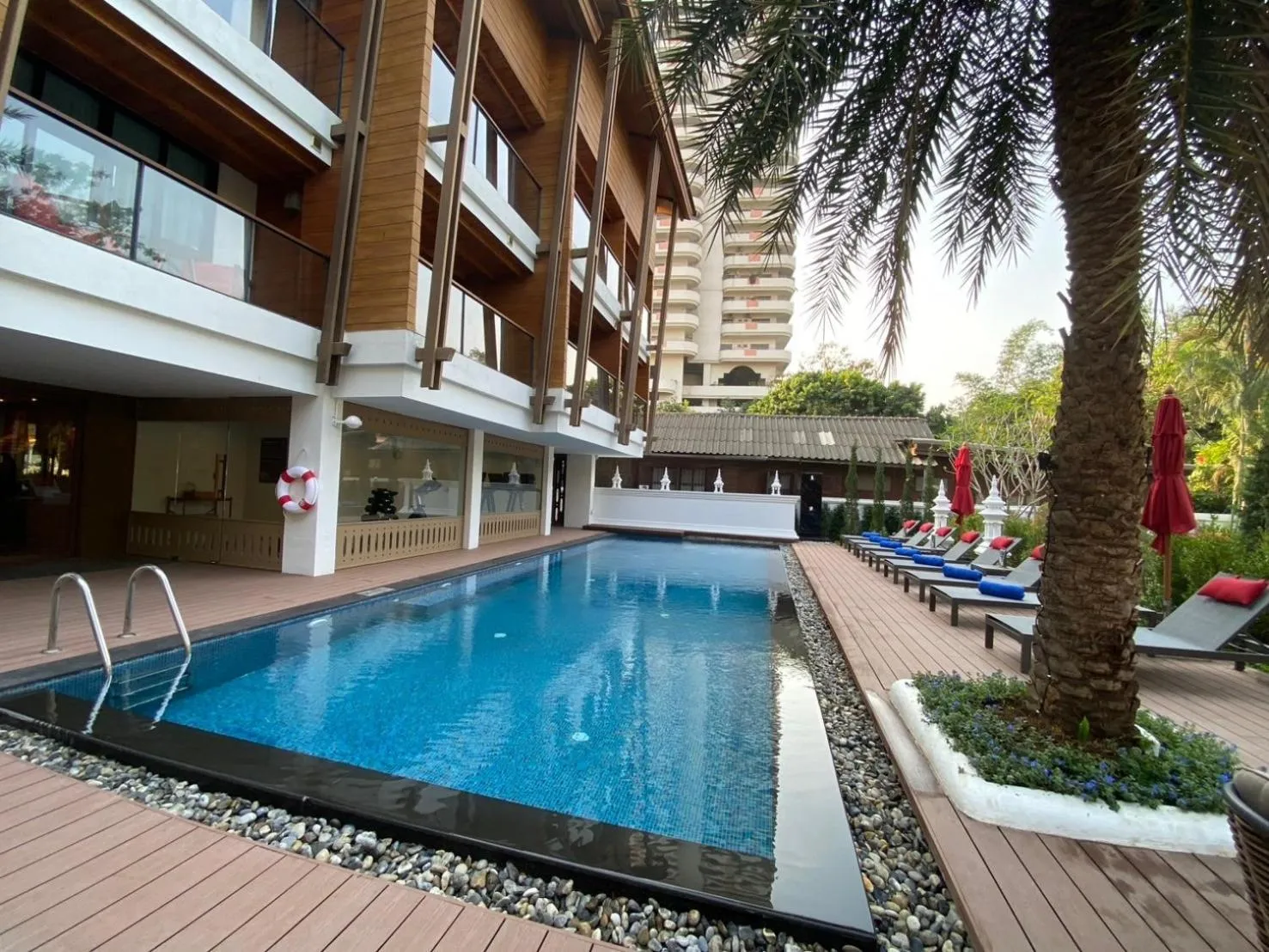 Swimming pool in March Hotel & Suite Riverside