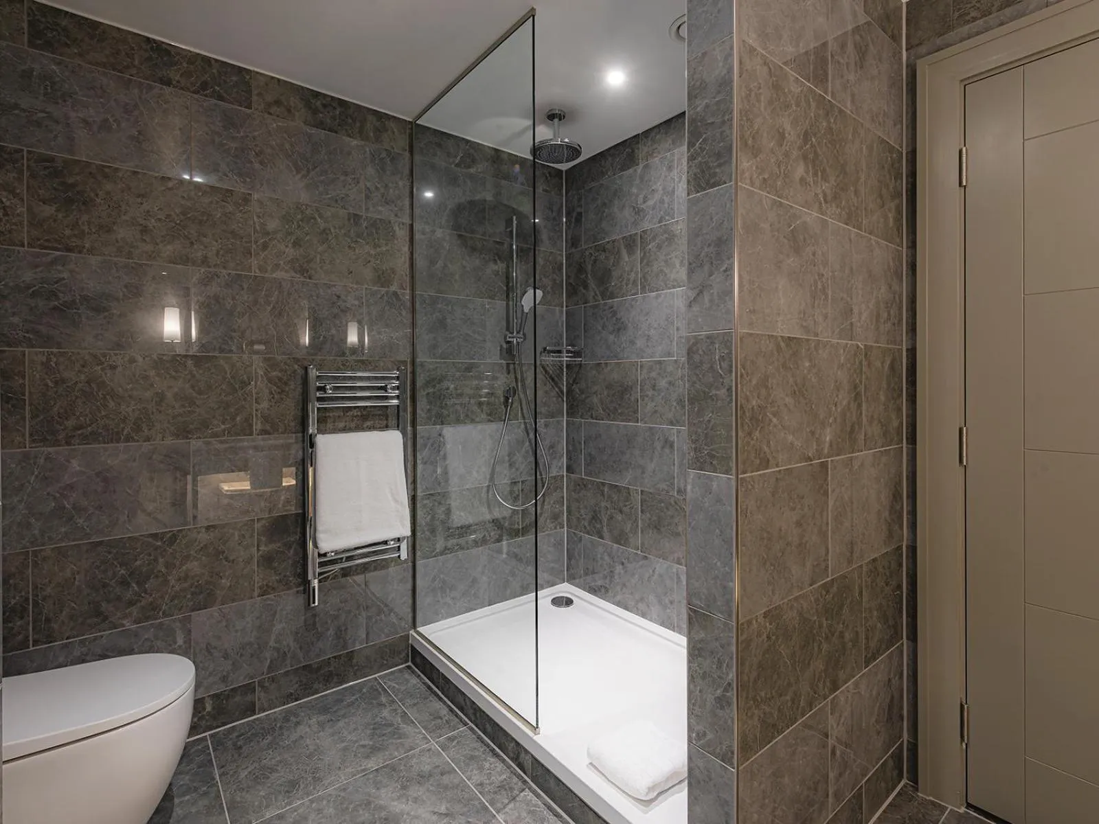 Shower in Dakota Newcastle