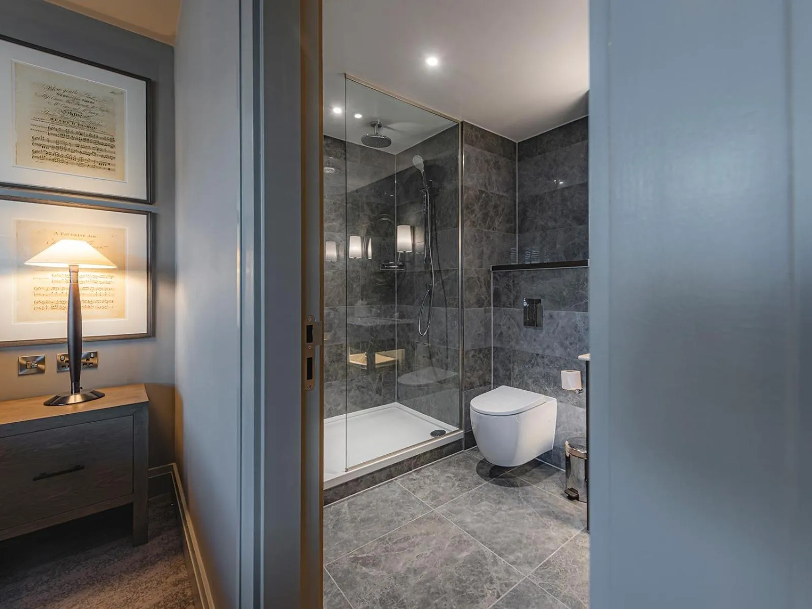 Shower in Dakota Newcastle