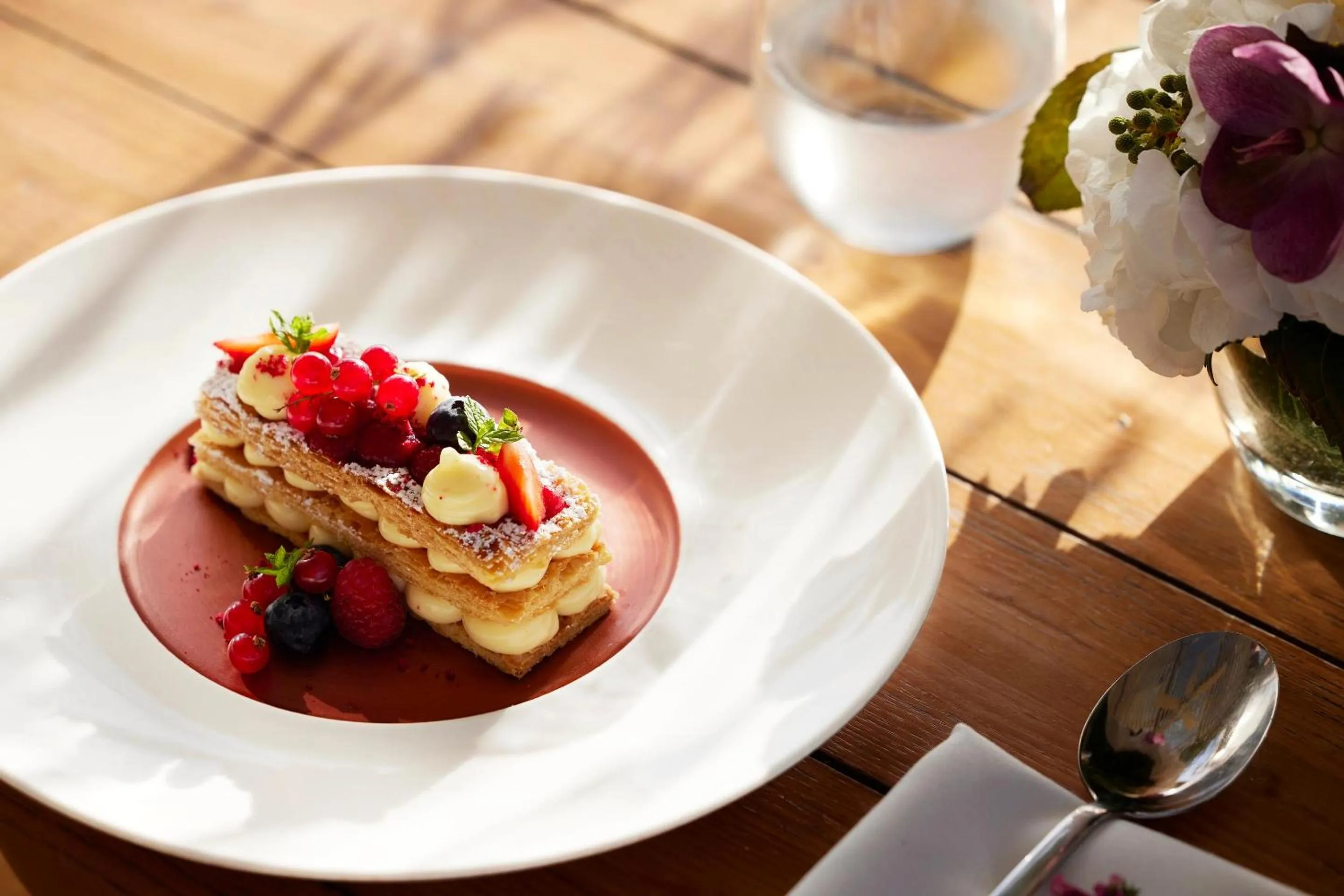 Restaurant/places to eat in Ikos Oceania