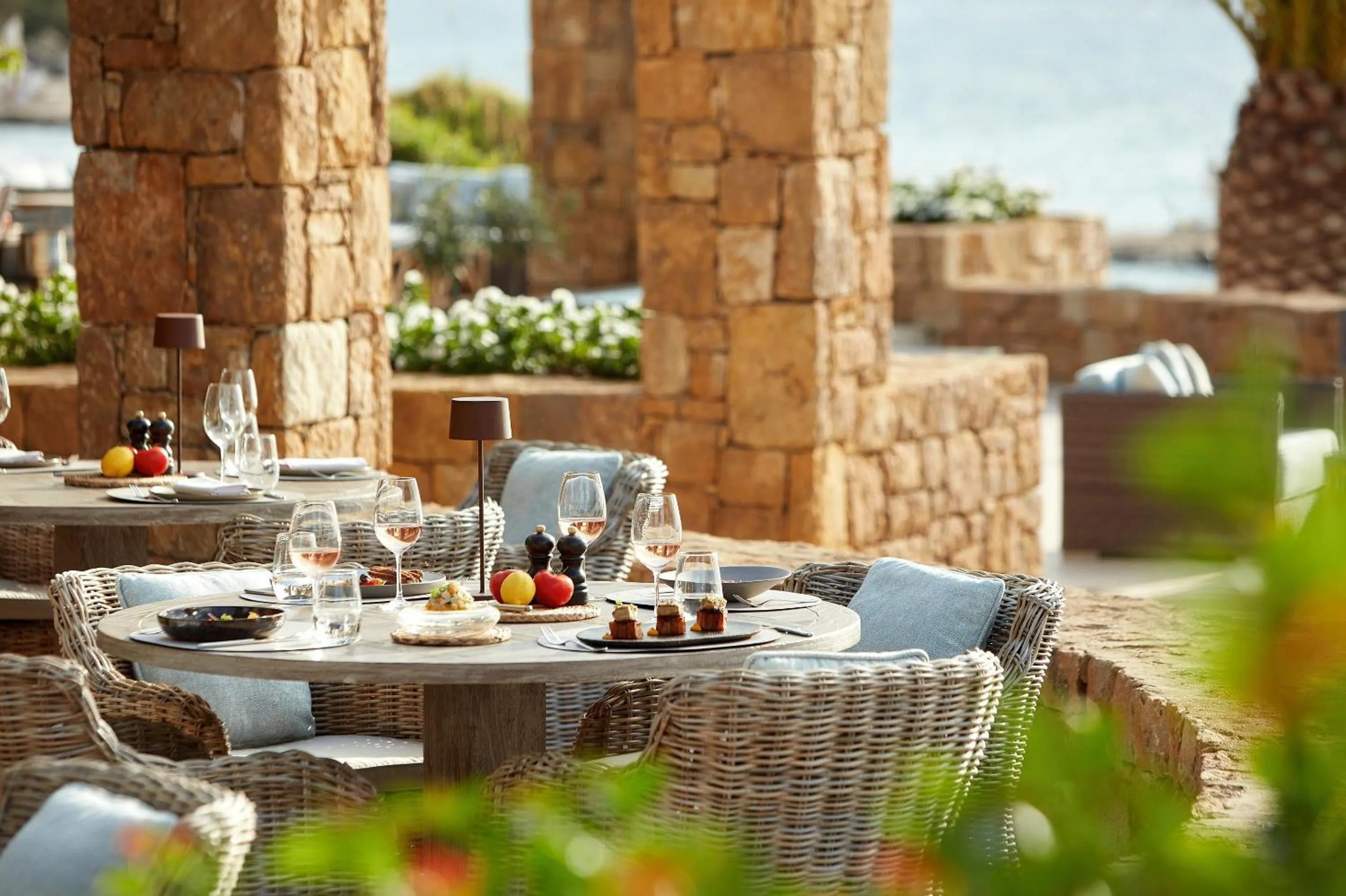 Restaurant/places to eat in Sani Club