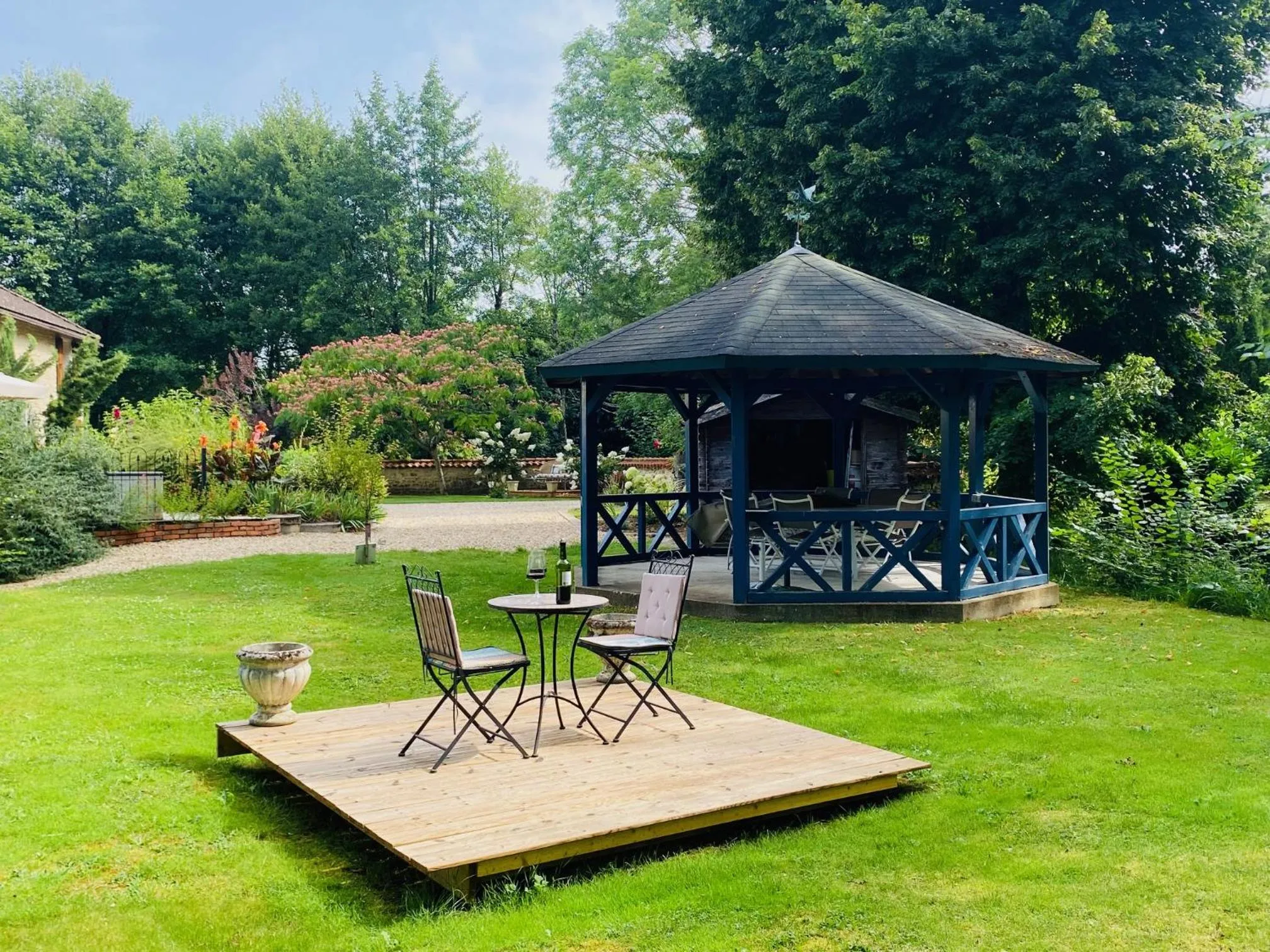 Garden in Moulin du Fontcourt